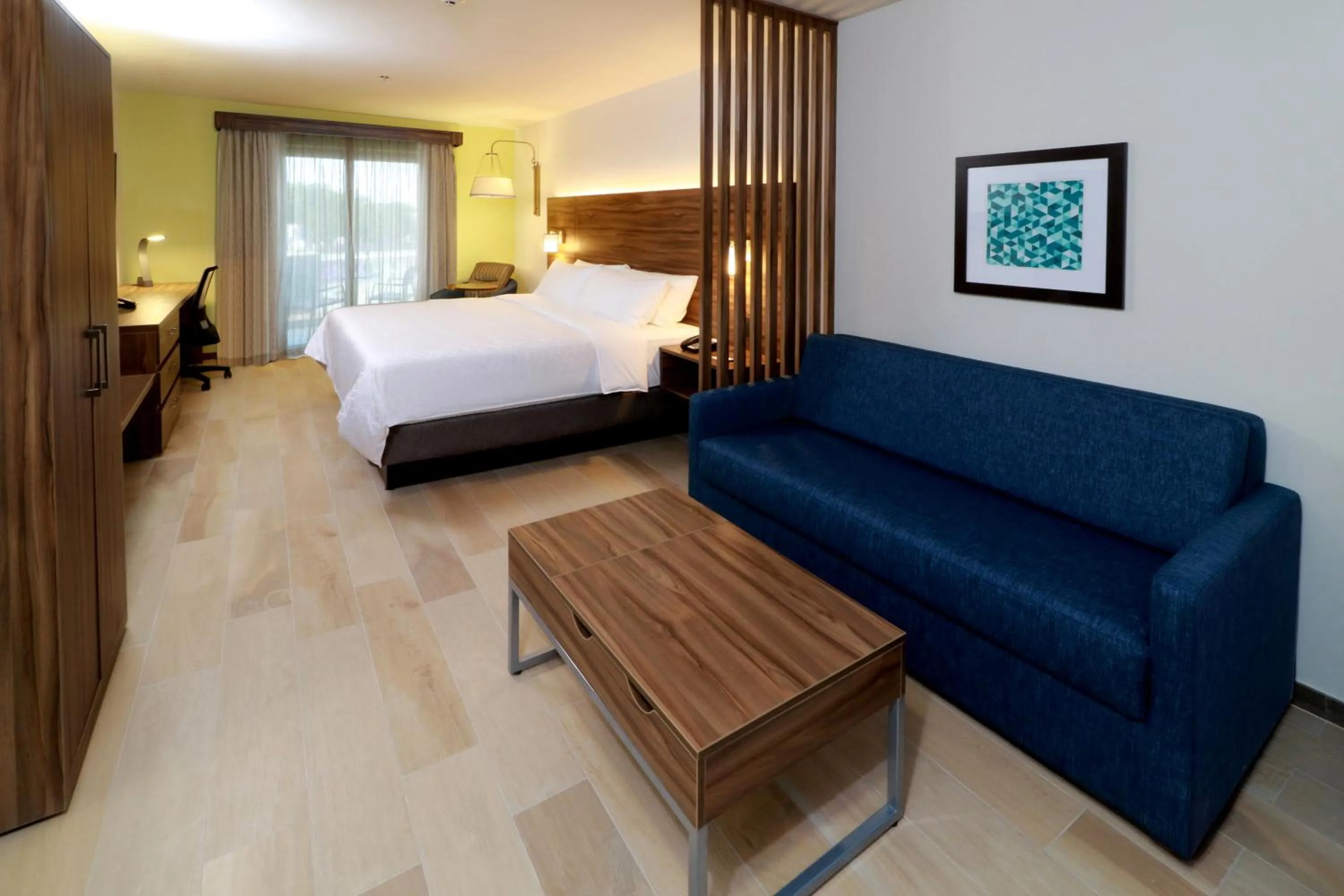 Bedroom, Bed in Holiday Inn Express & Suites - Playa del Carmen by IHG