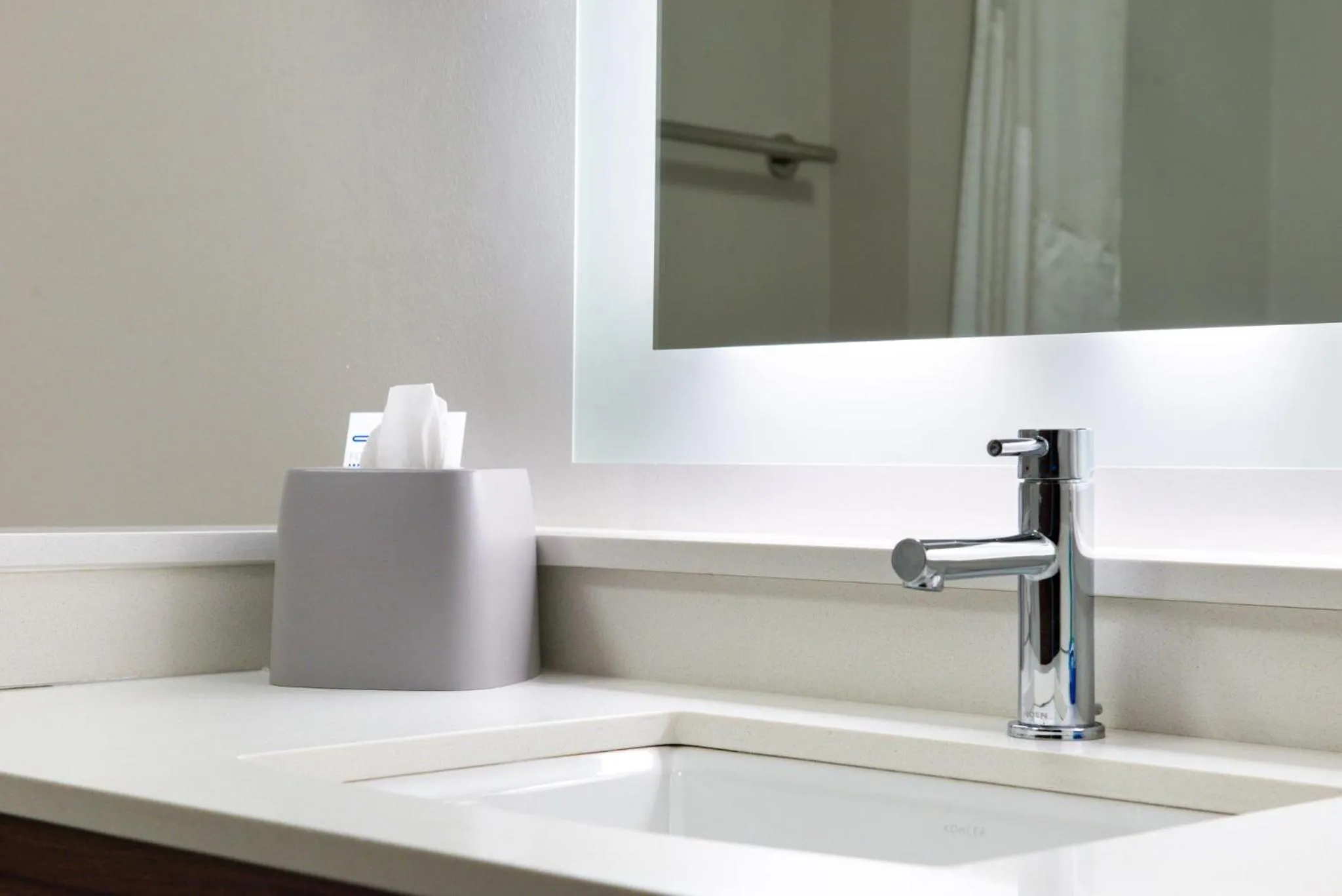 Bathroom in Holiday Inn Express & Suites - Ottumwa by IHG