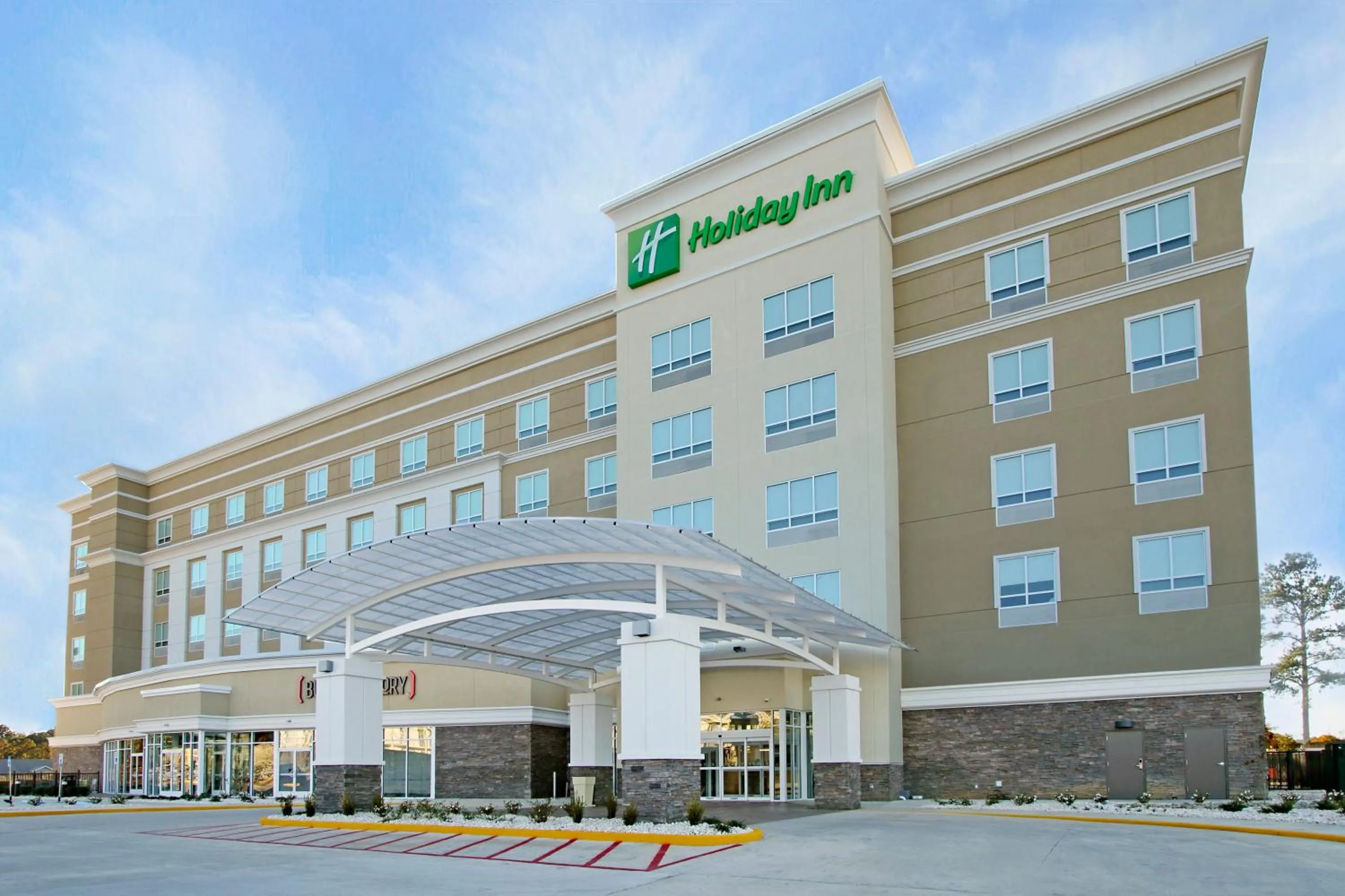 Property building in Holiday Inn Hattiesburg - North by IHG