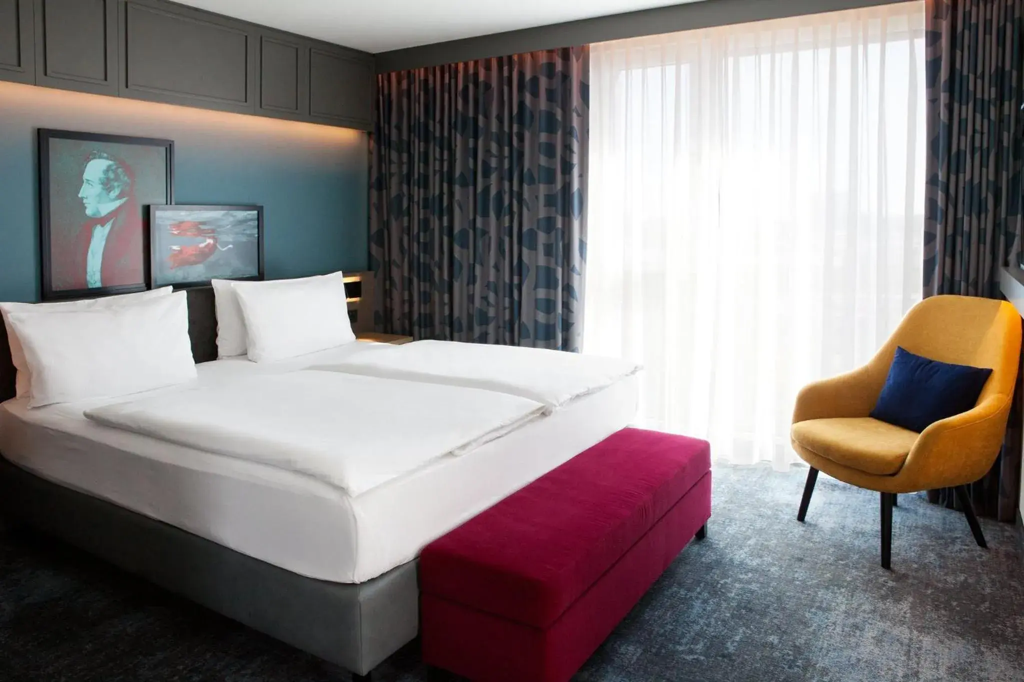 Photo of the whole room, Bed in Holiday Inn - Hamburg - HafenCity by IHG Photo of the whole room, Bed in Holiday Inn - Hamburg - HafenCity by IHG