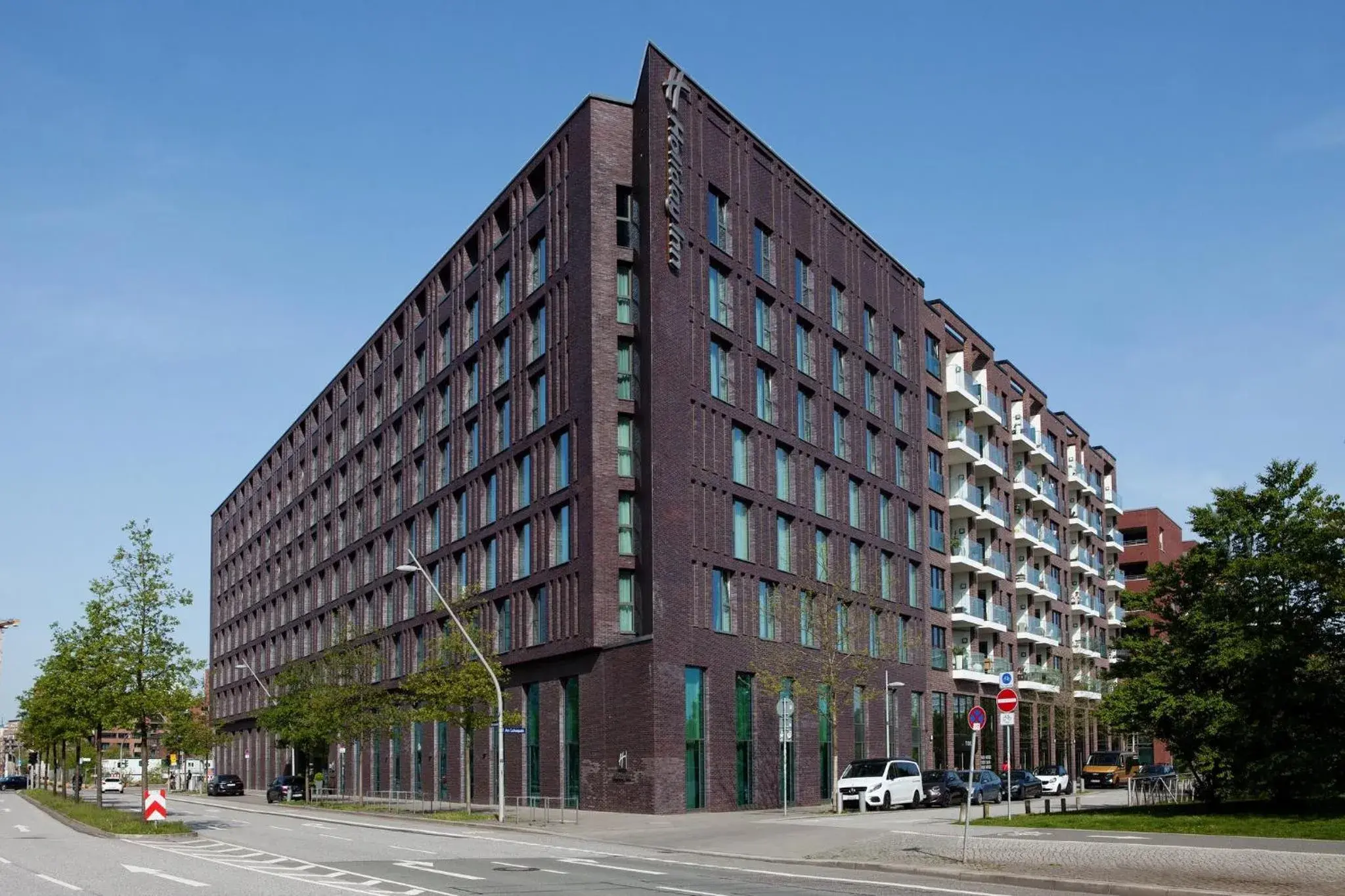 Property building in Holiday Inn - Hamburg - HafenCity by IHG Property building in Holiday Inn - Hamburg - HafenCity by IHG