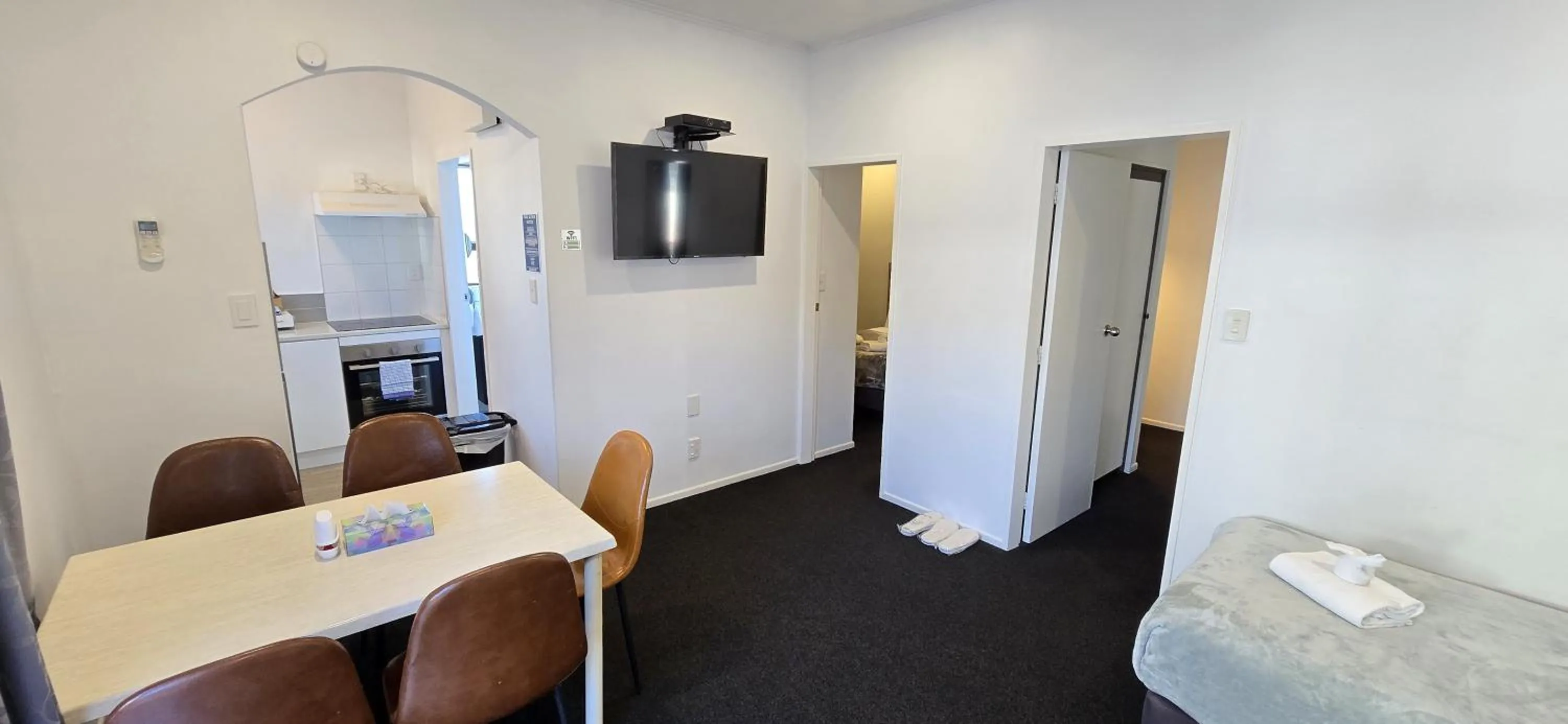 Family Two-Bedroom Apartment in Motel 22