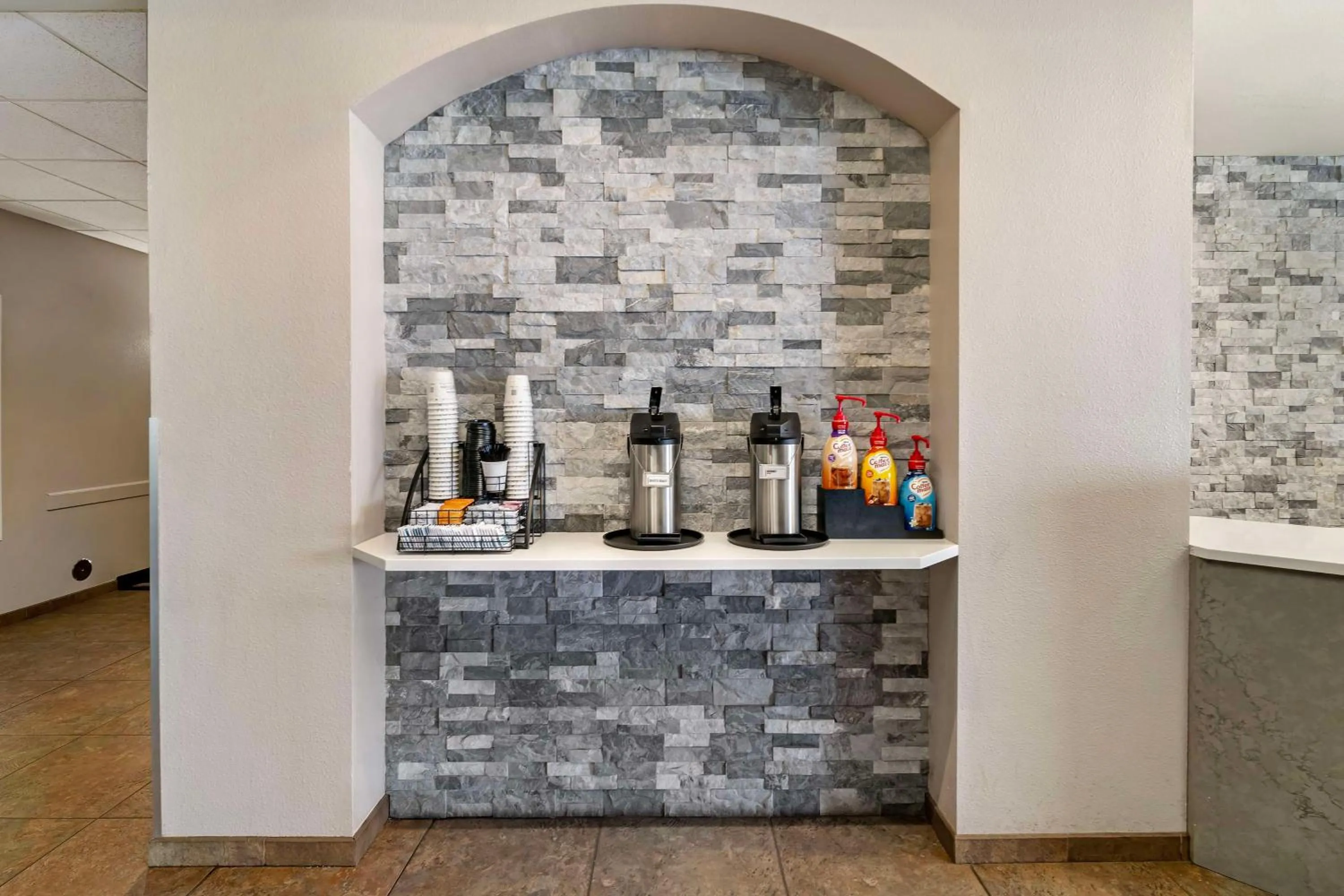 Lobby or reception in Best Western Crater Lake Highway White City/Medford