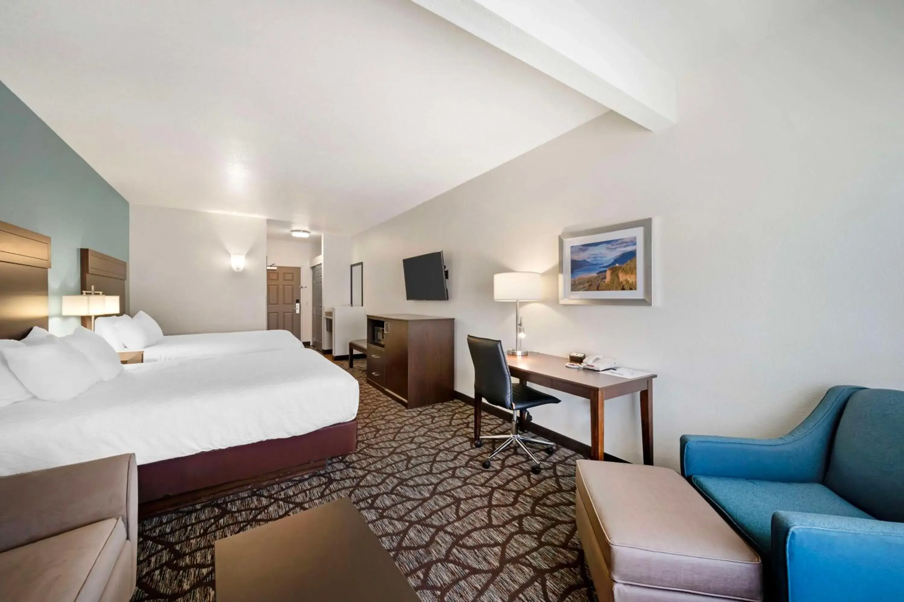 Bedroom, Bed in Best Western Crater Lake Highway White City/Medford Bedroom, Bed in Best Western Crater Lake Highway White City/Medford