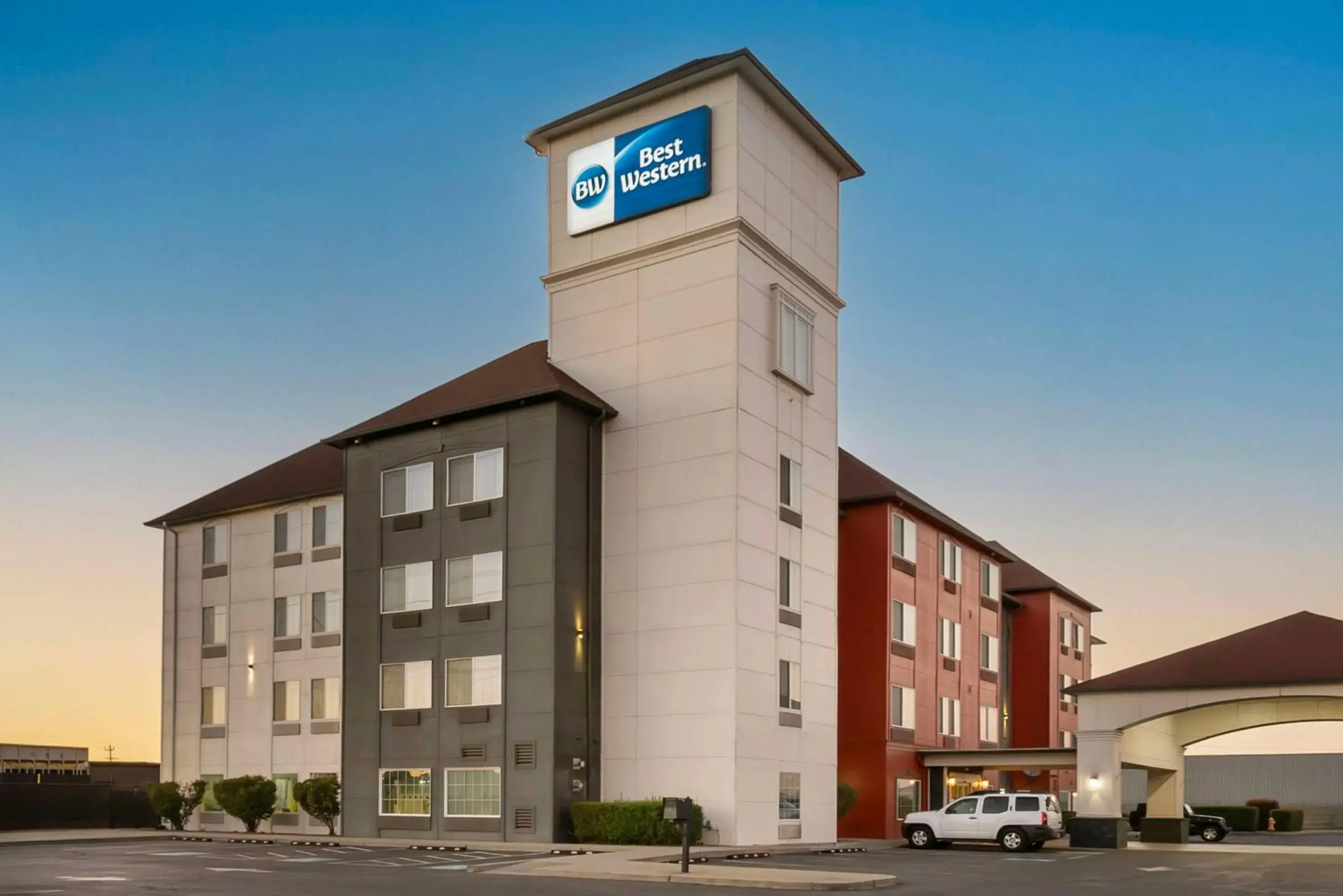 Property building in Best Western Crater Lake Highway White City/Medford Property building in Best Western Crater Lake Highway White City/Medford