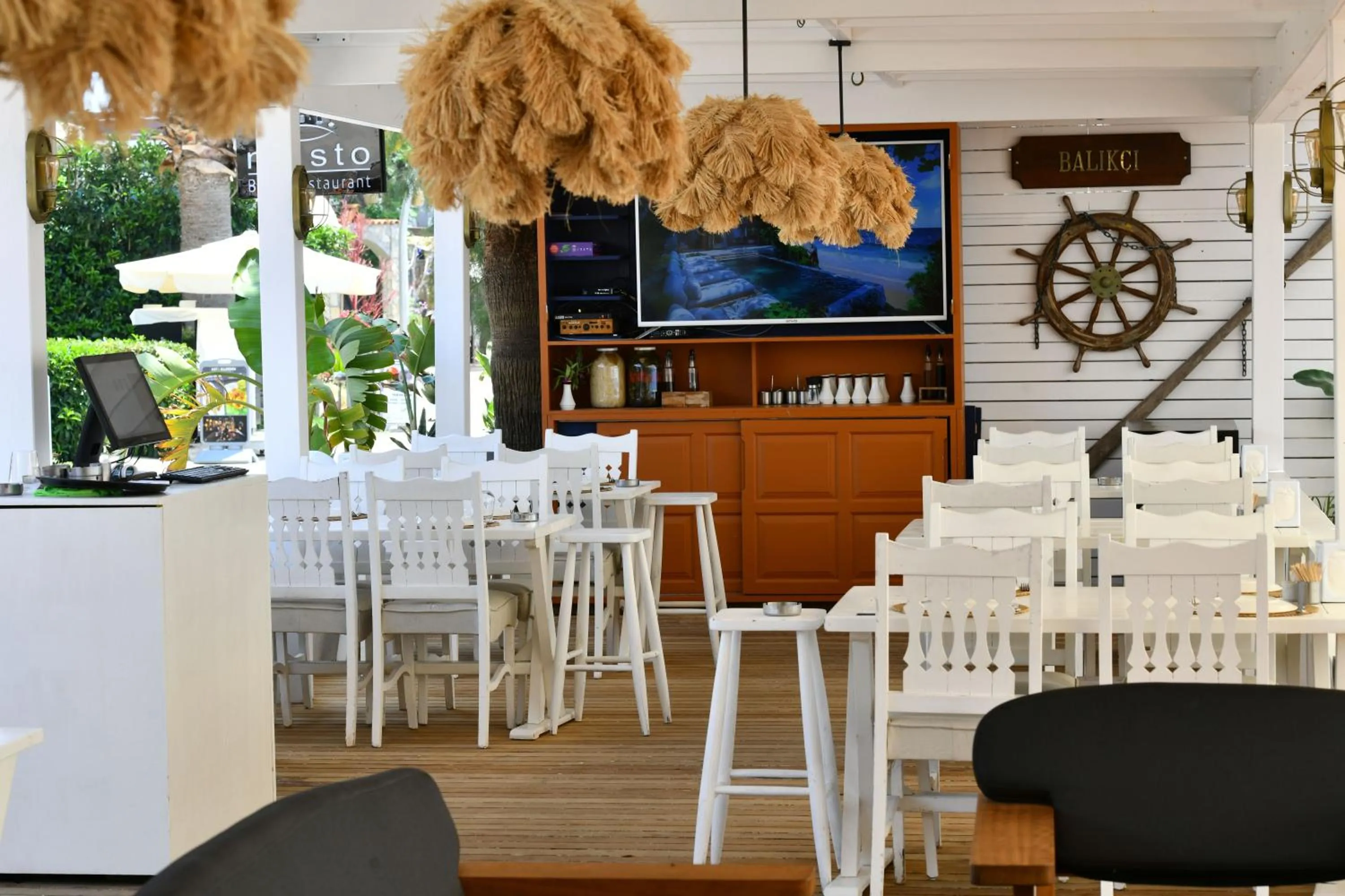 Restaurant/places to eat in MyElla Boutique Hotel