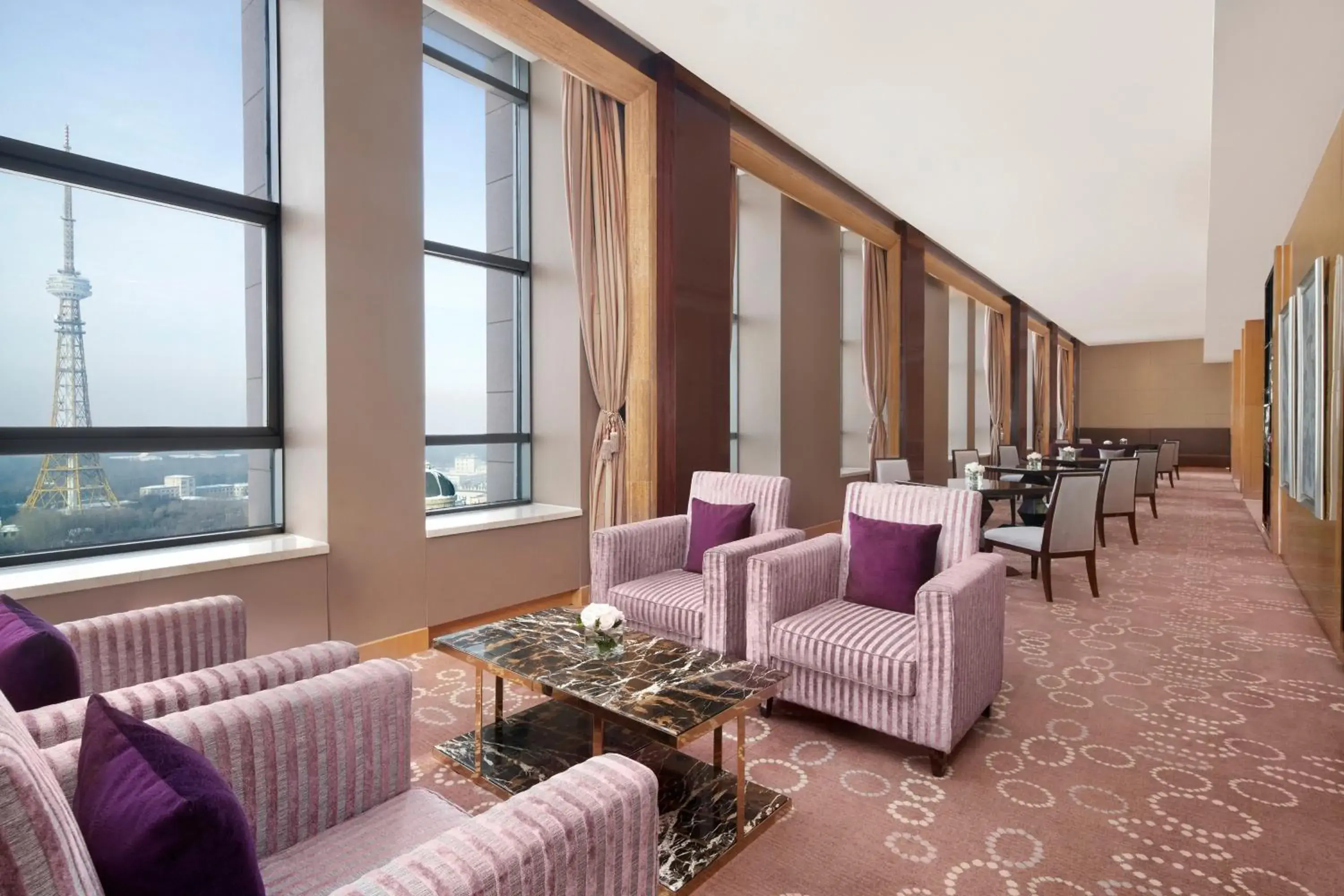 Club Room, Concierge level, Guest room, 1 King, Corner room in Sheraton Daqing Hotel Club Room, Concierge level, Guest room, 1 King, Corner room in Sheraton Daqing Hotel
