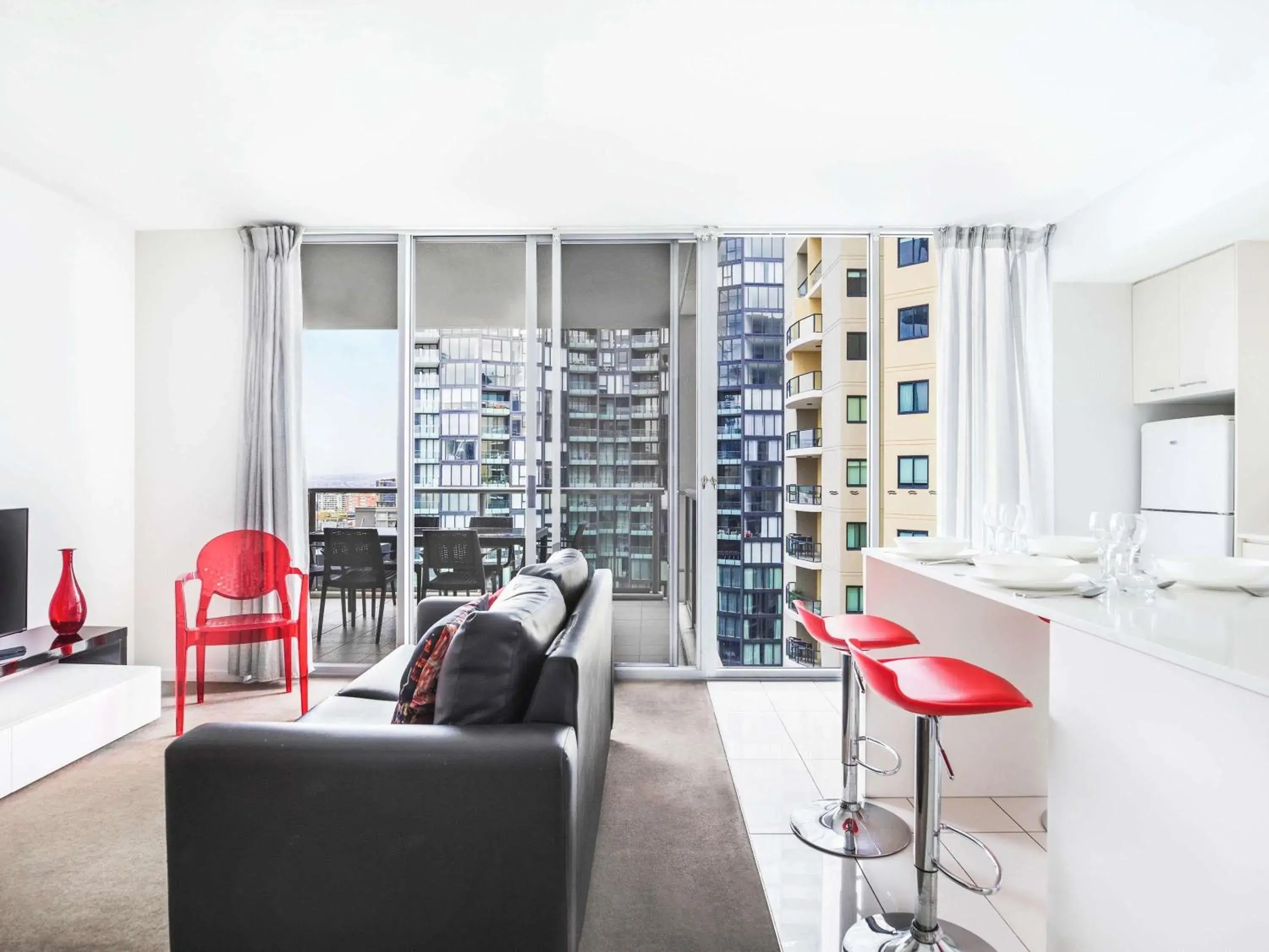 Property building in Mantra Midtown Property building in Mantra Midtown