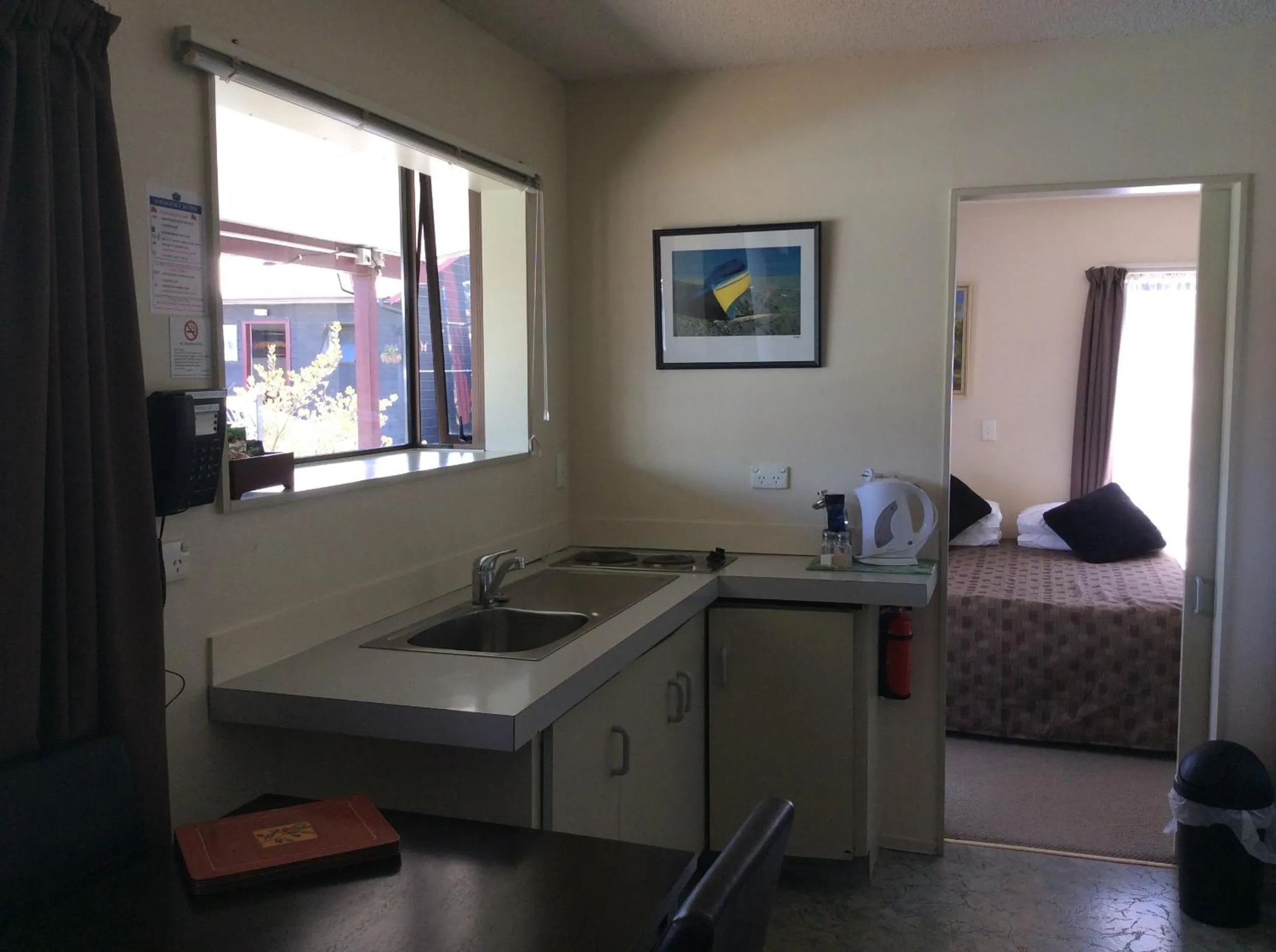Kitchen or kitchenette in ASURE Kapiti Court Motel