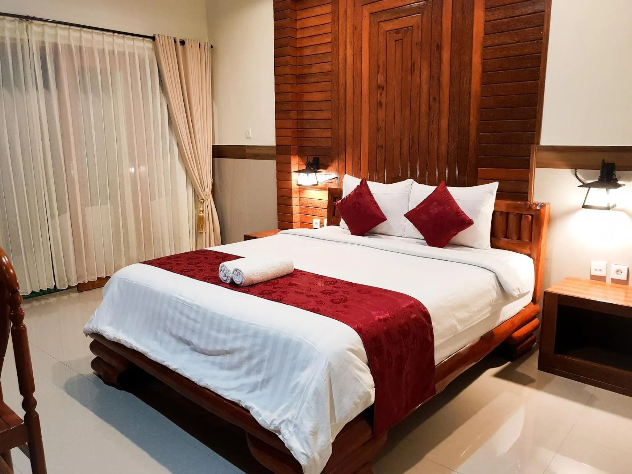 Patio, Bed in Ogix Cliff Paradise