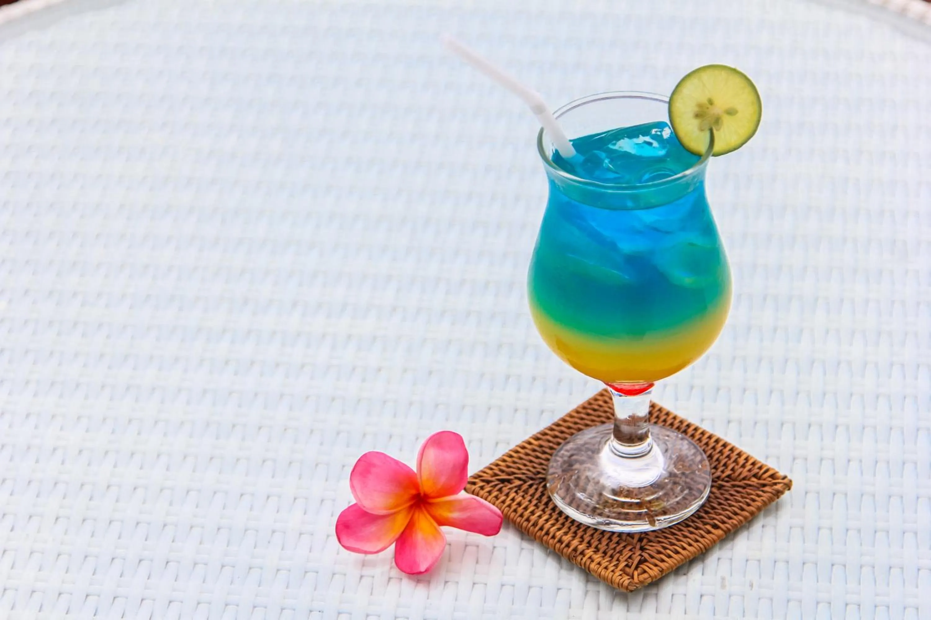 Drinks in Ogix Cliff Paradise