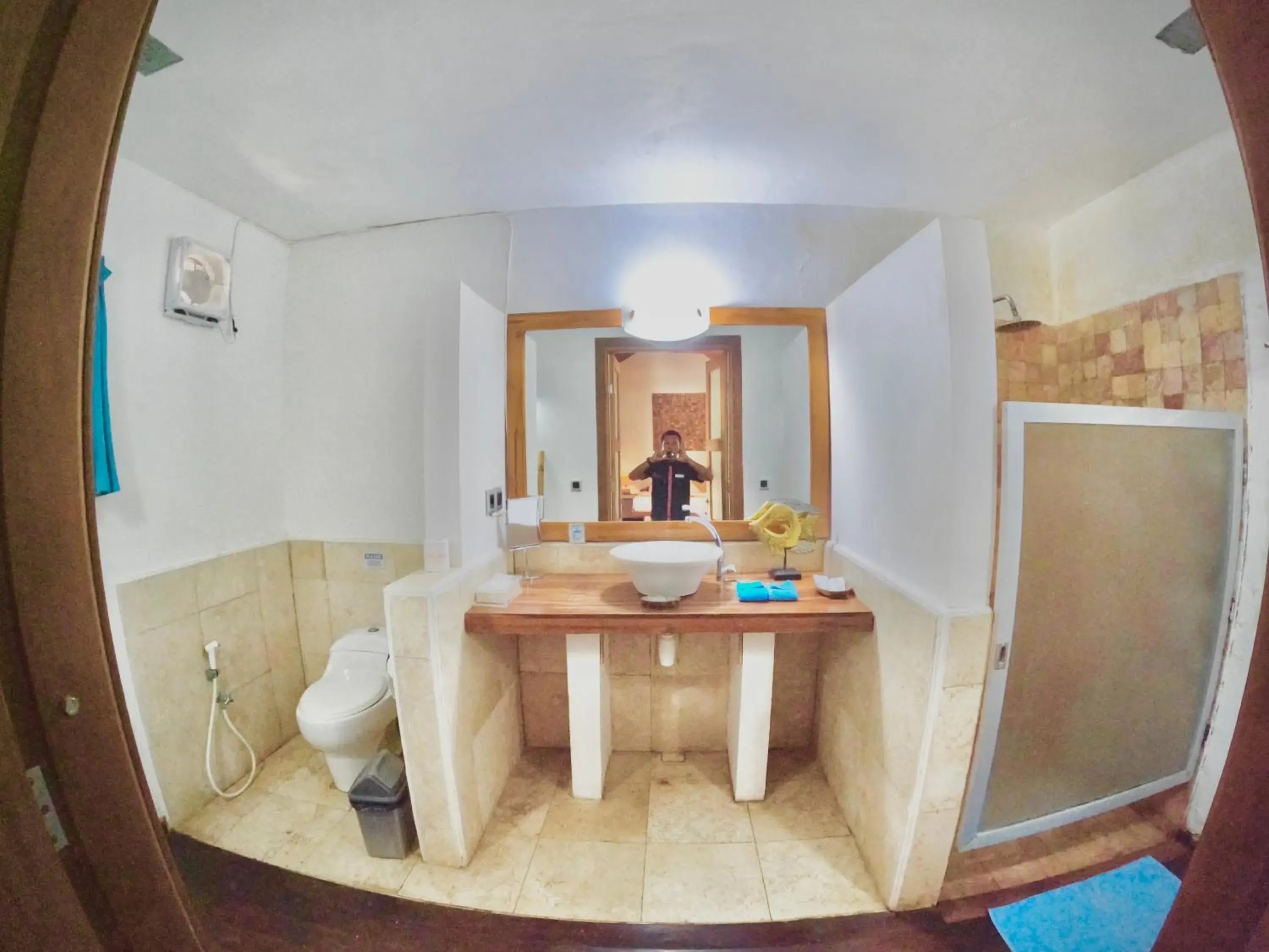 Bathroom in Laguna Gili Bathroom in Laguna Gili