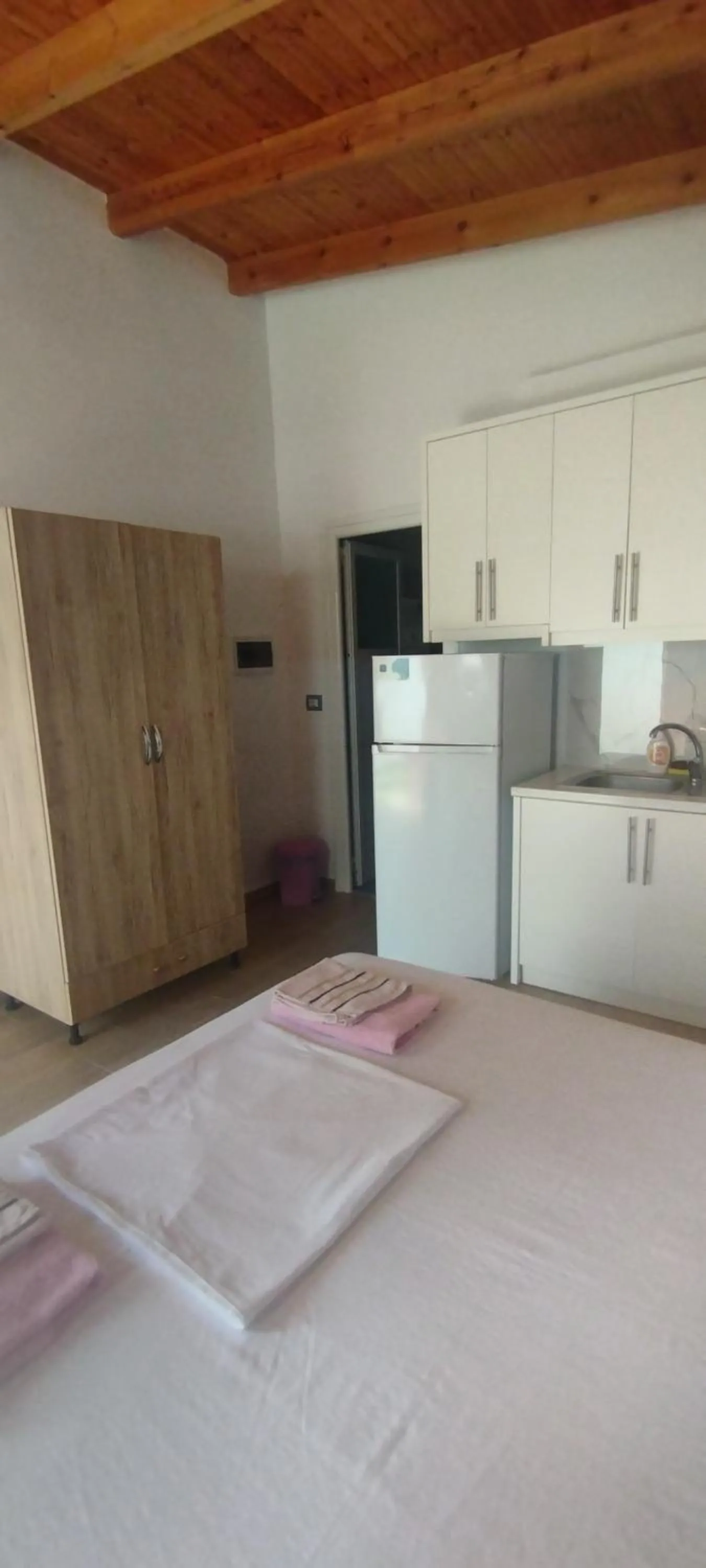 Bed in Ksamil holiday