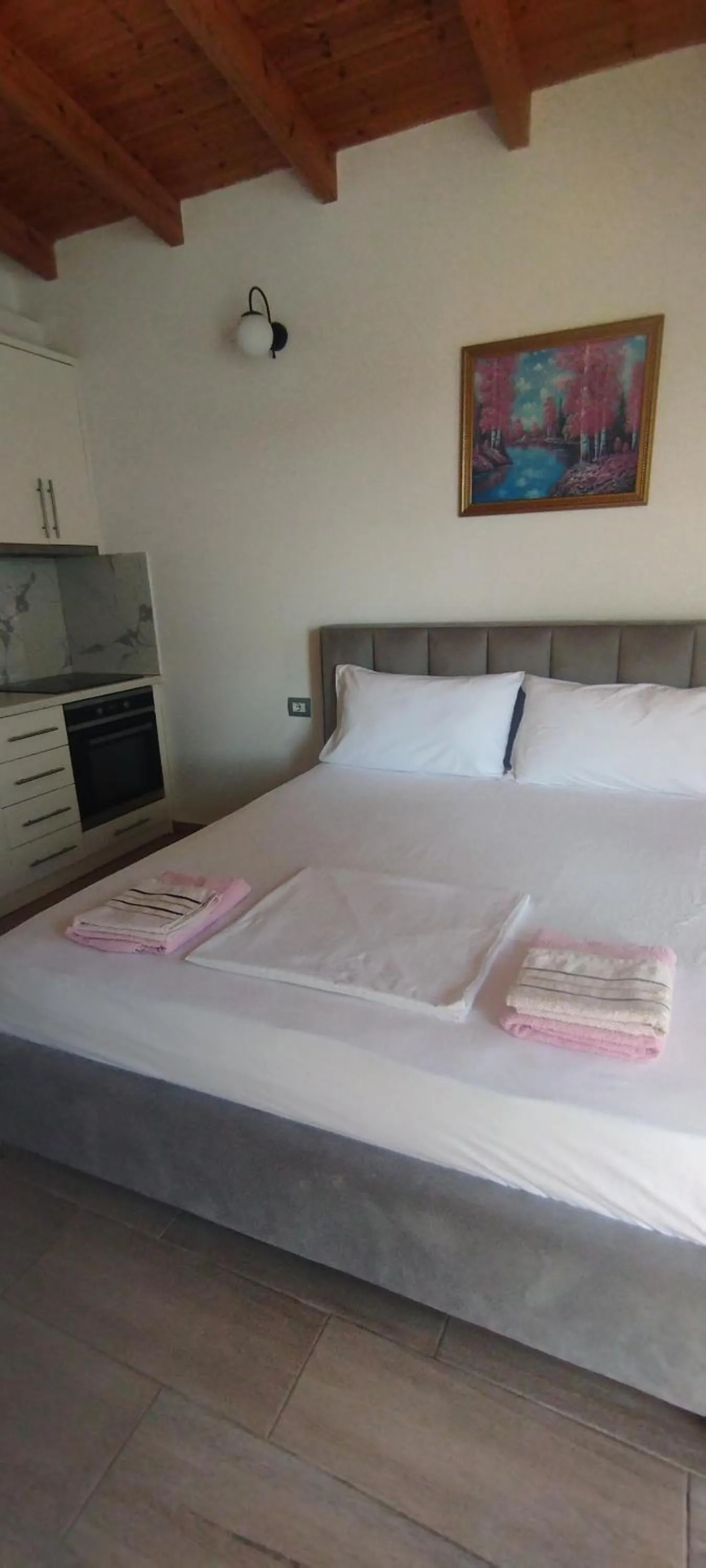 Bed in Ksamil holiday