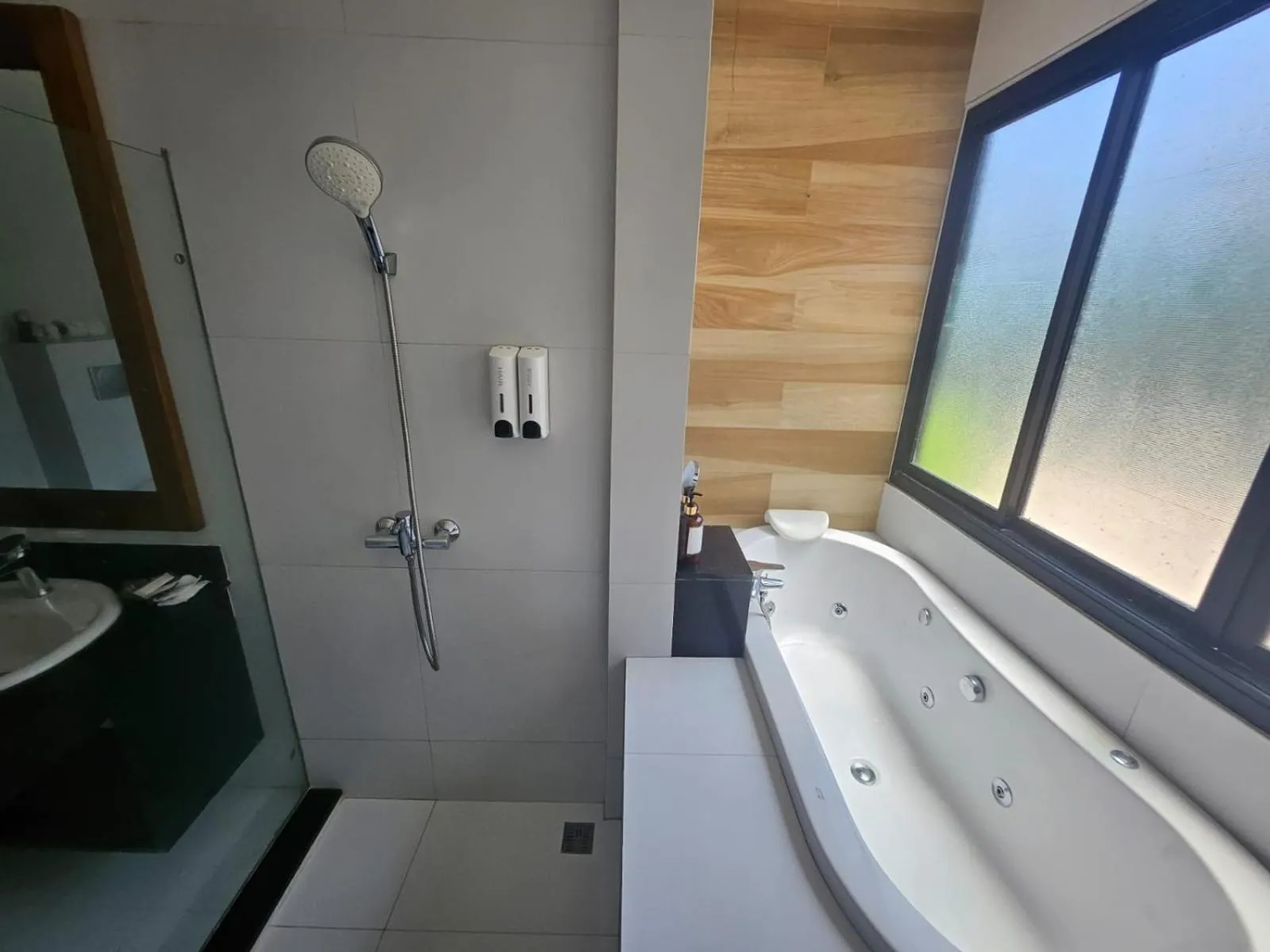 Shower in Samui Mekkala Seaview