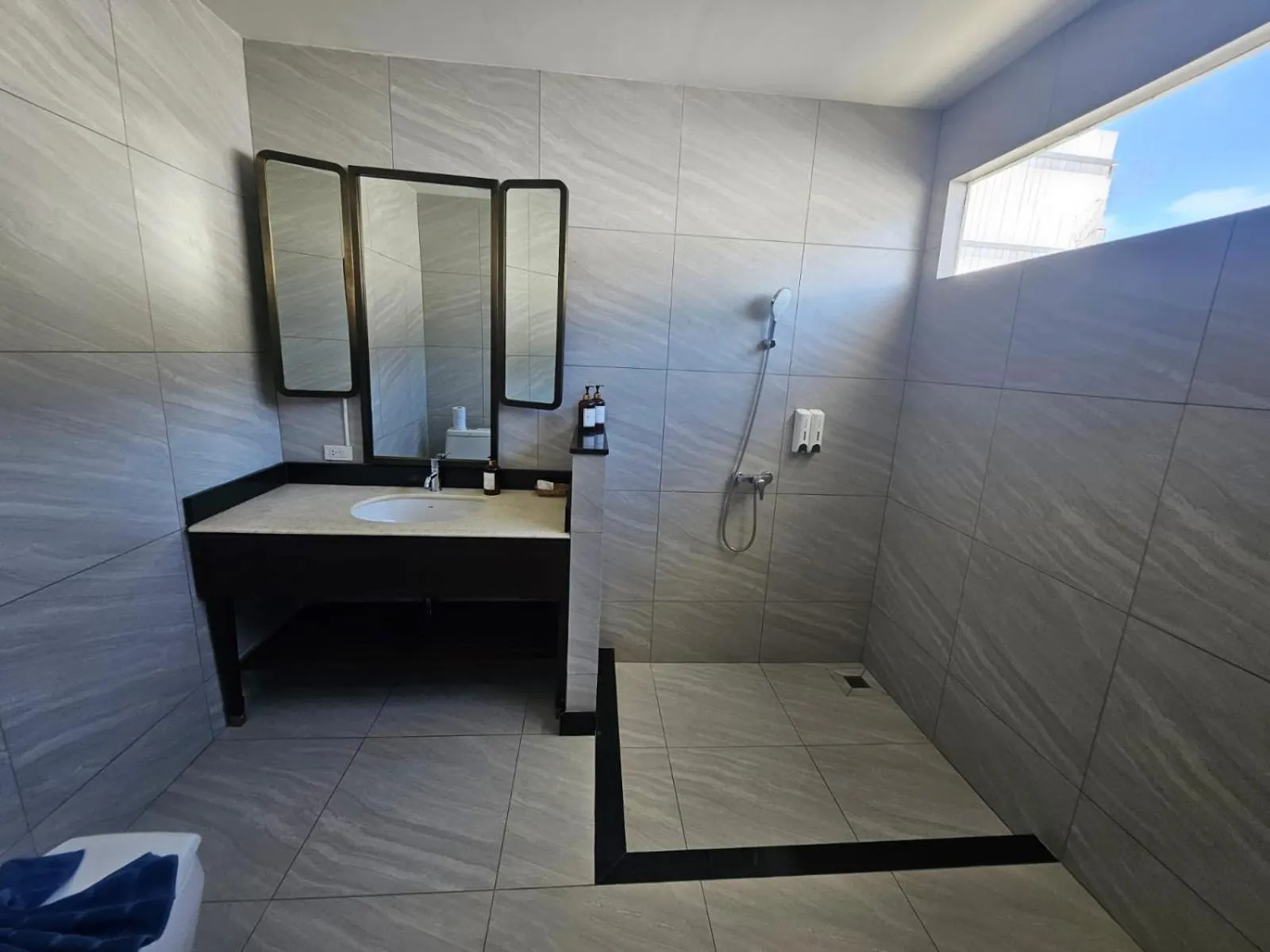 Shower in Samui Mekkala Seaview