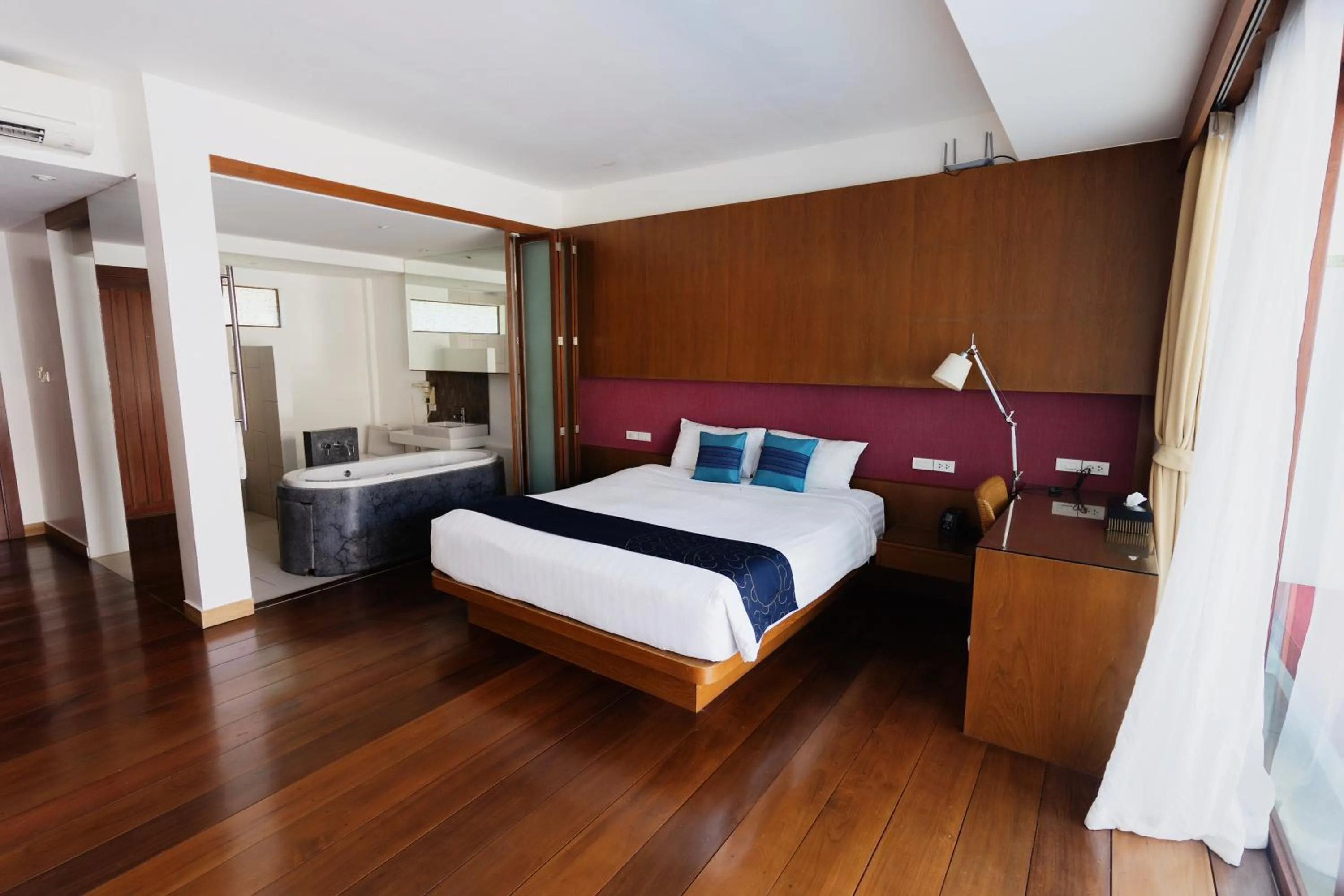 Photo of the whole room, Bed in Samui Mekkala Seaview