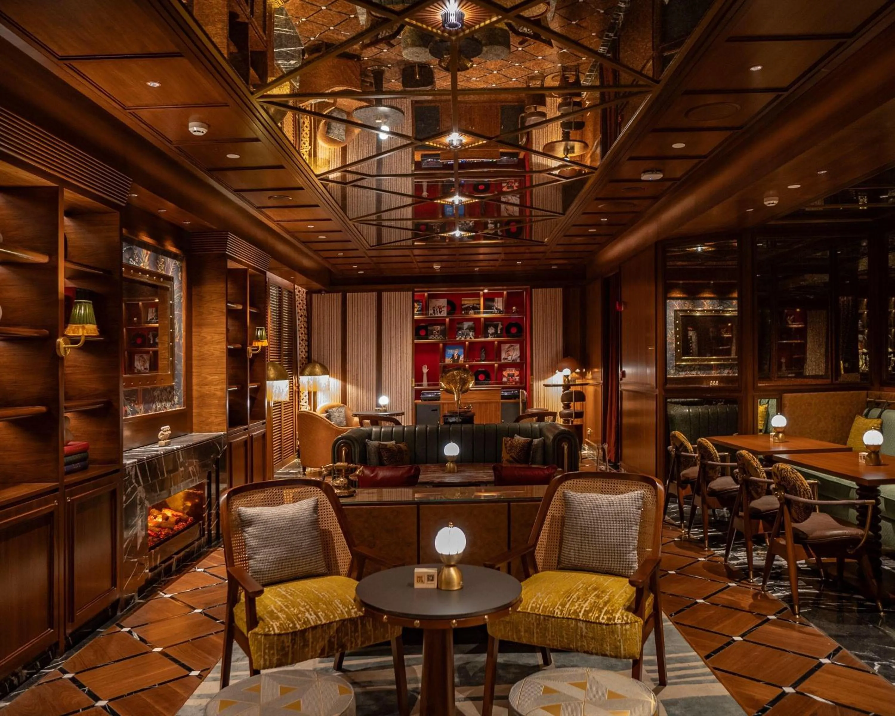 Restaurant/places to eat in Hyatt Centric Sector17 Chandigarh