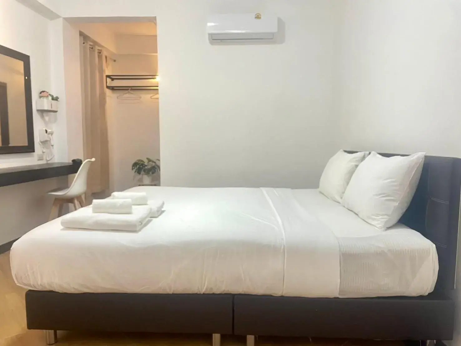 Bed in Azz Hotel Bed in Azz Hotel