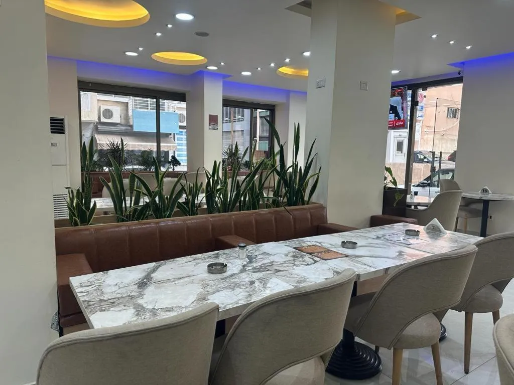 Restaurant/places to eat in Orient Prince Hotel