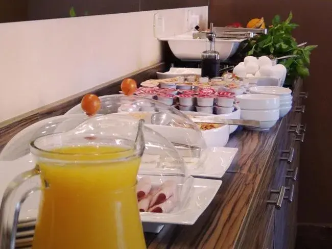 Food in Orient Prince Hotel Food in Orient Prince Hotel