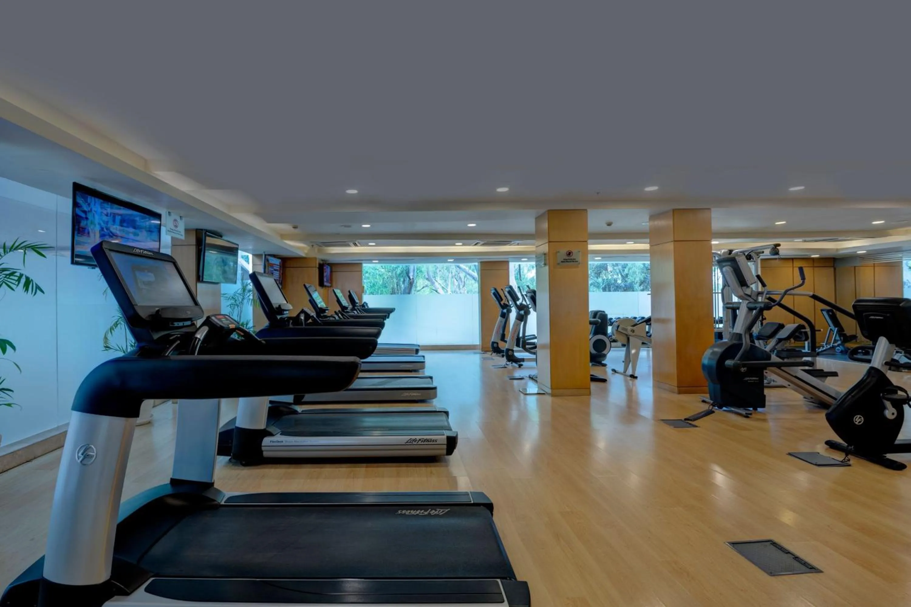 Fitness centre/facilities in Islamabad Marriott Hotel