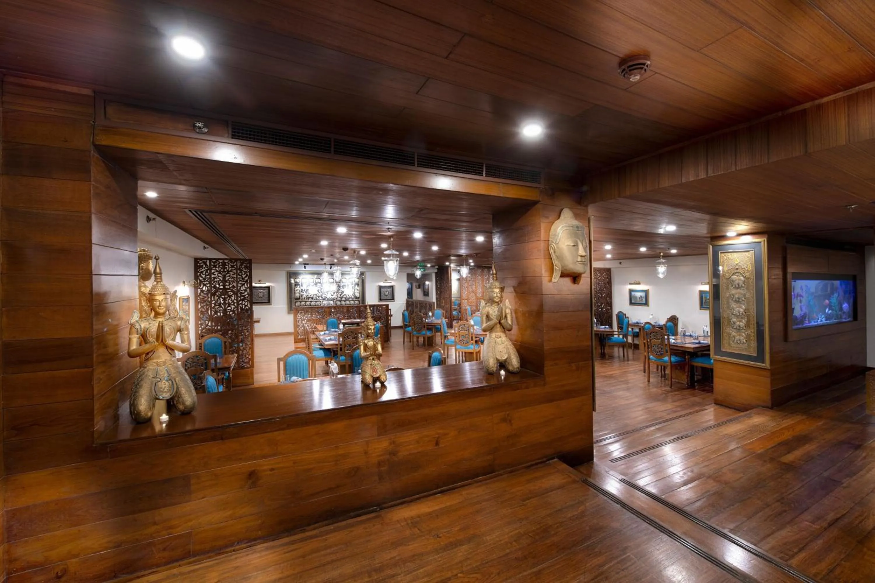 Restaurant/places to eat in Islamabad Marriott Hotel