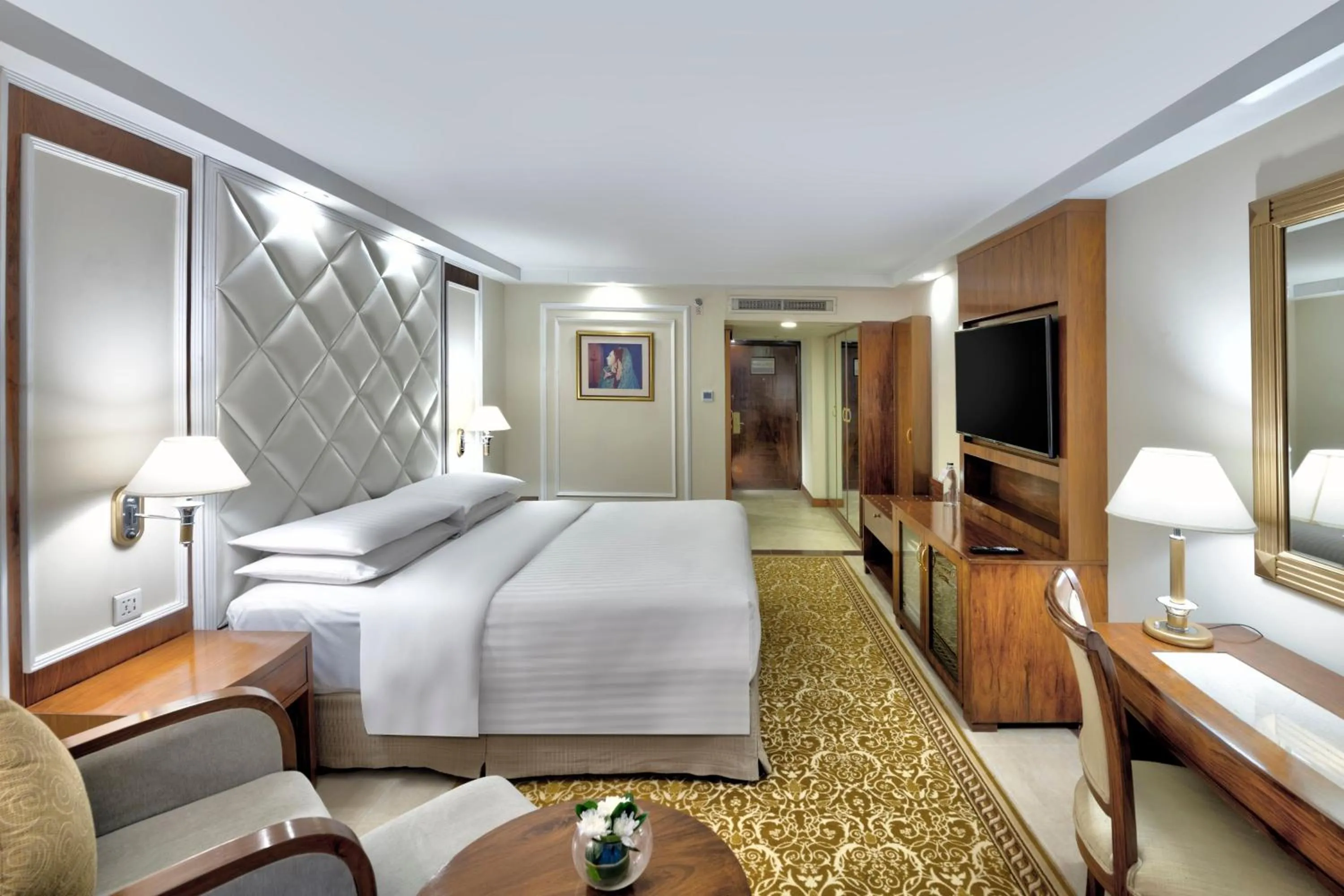 Photo of the whole room, Bed in Islamabad Marriott Hotel