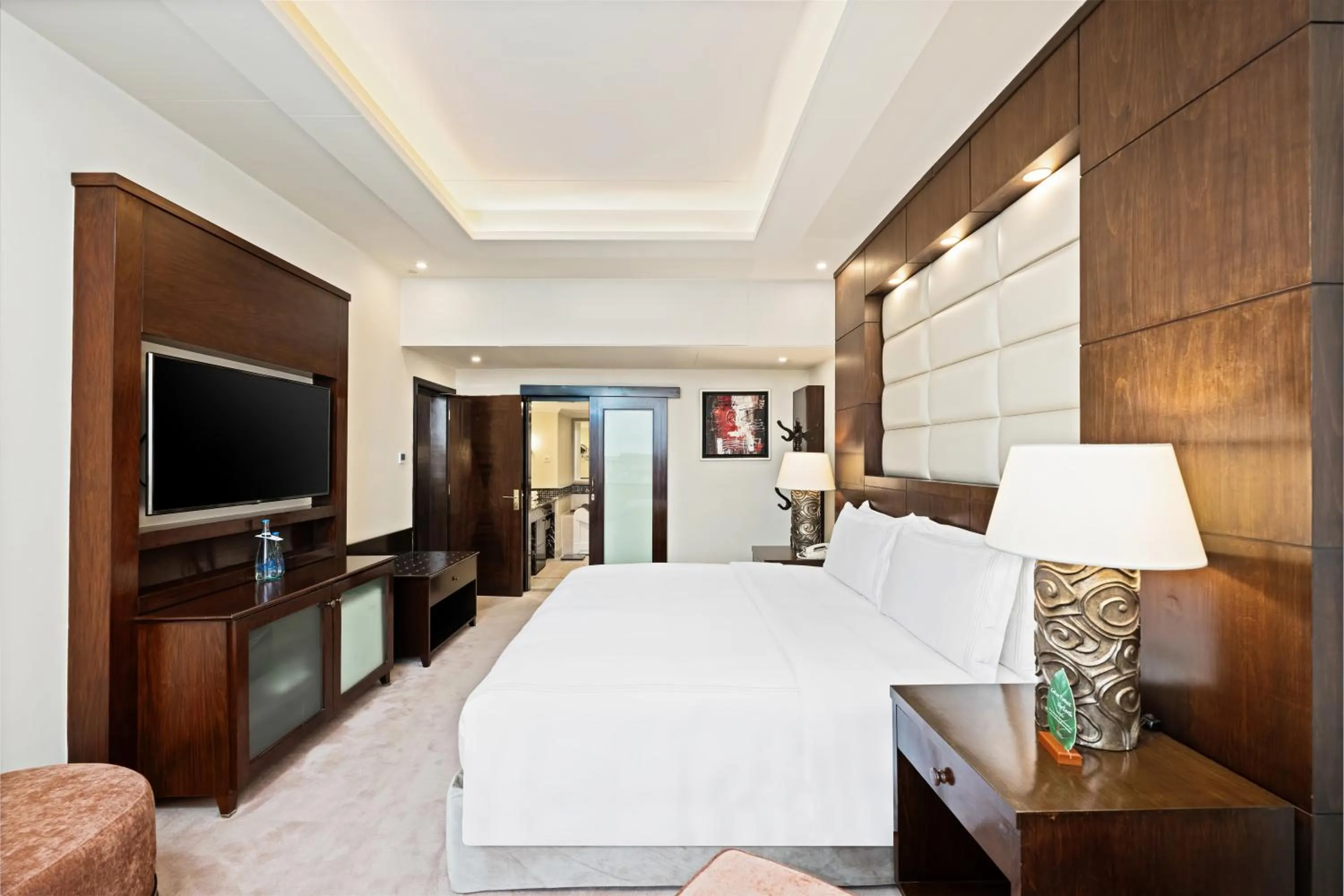 View (from property/room), Bed in Islamabad Marriott Hotel