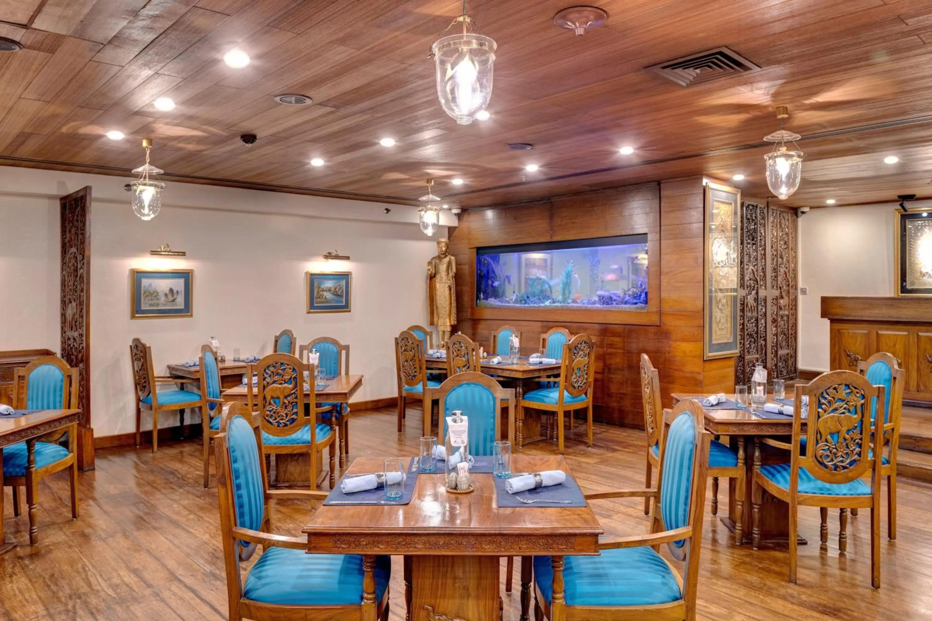 Restaurant/places to eat in Islamabad Marriott Hotel