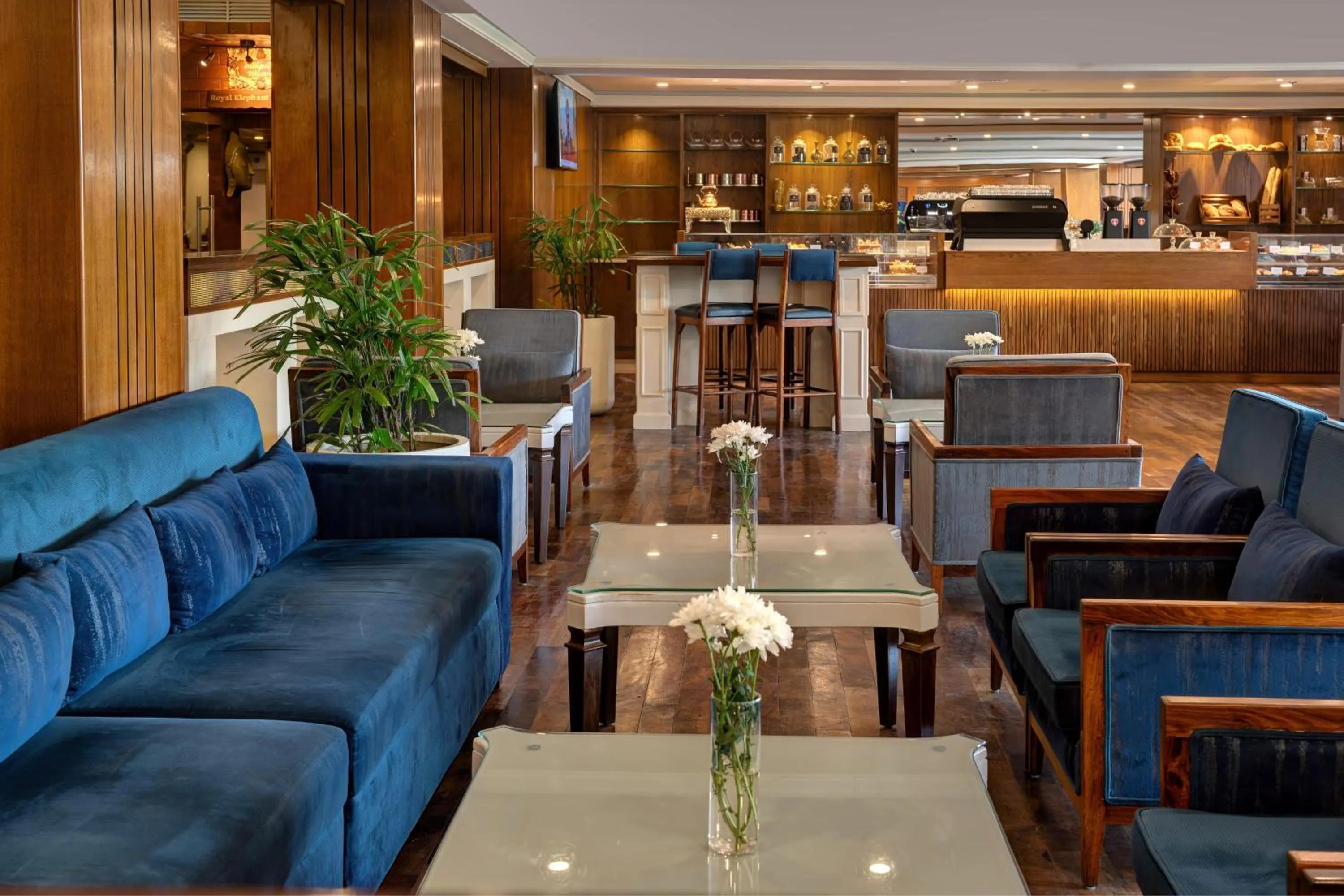 Restaurant/places to eat in Islamabad Marriott Hotel