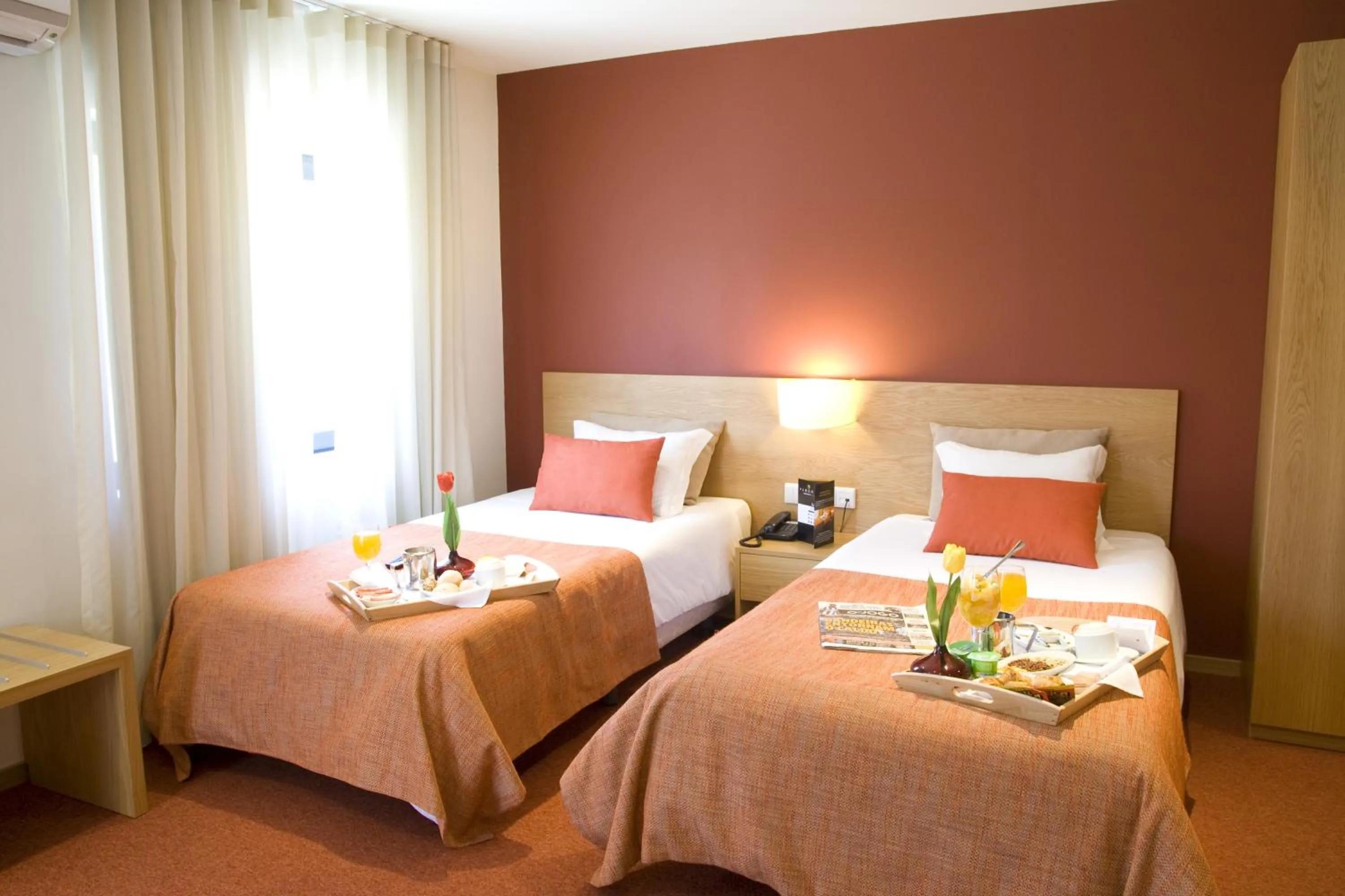 Bed in Paredes Hotel Apartamento