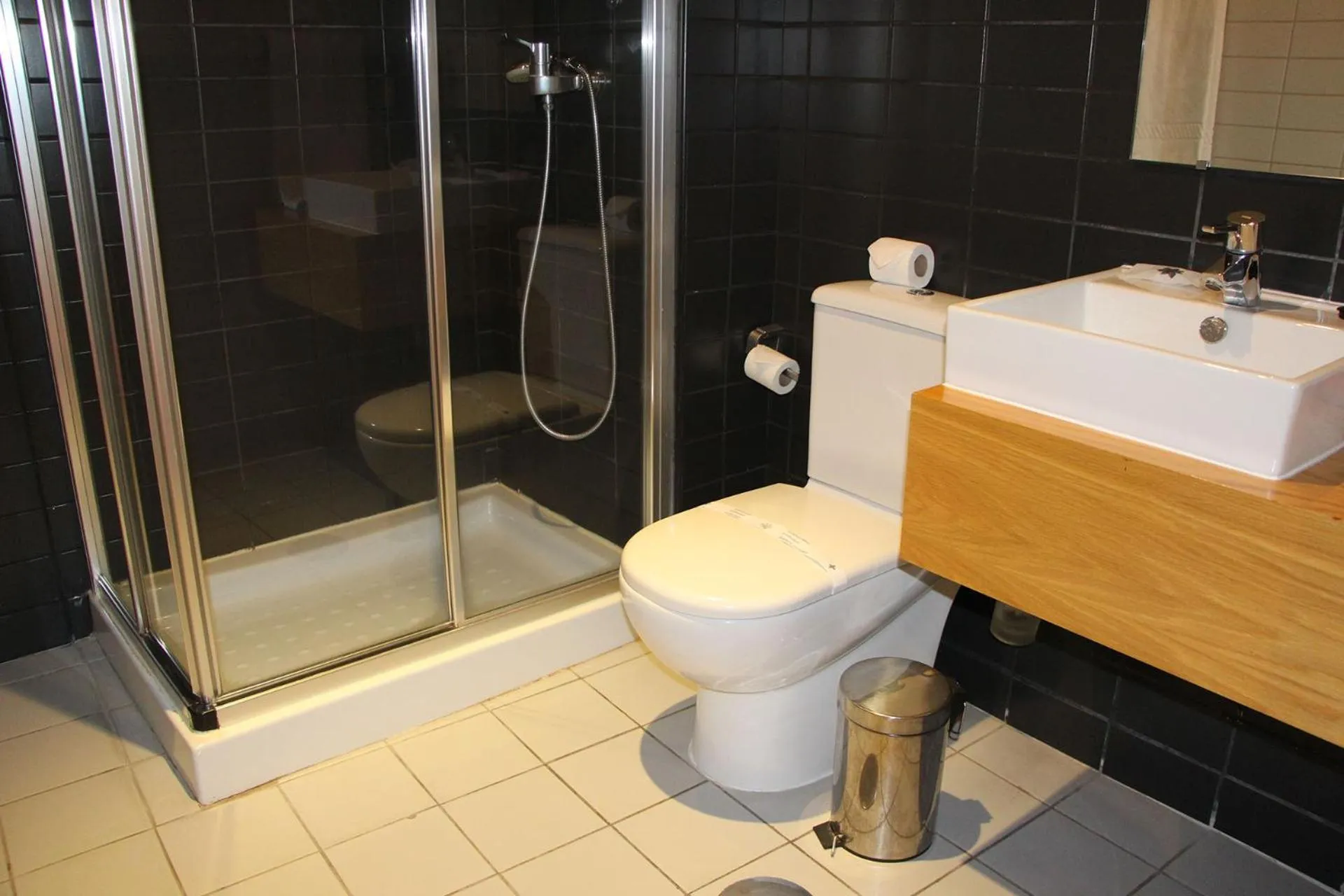 Bathroom in Paredes Hotel Apartamento