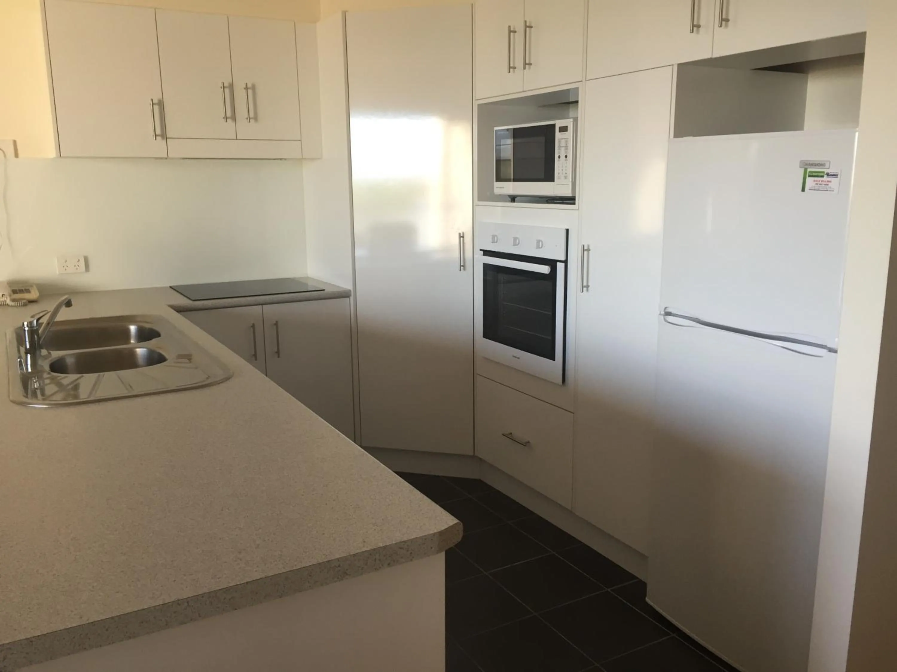 Kitchen or kitchenette in Endless Summer Resort