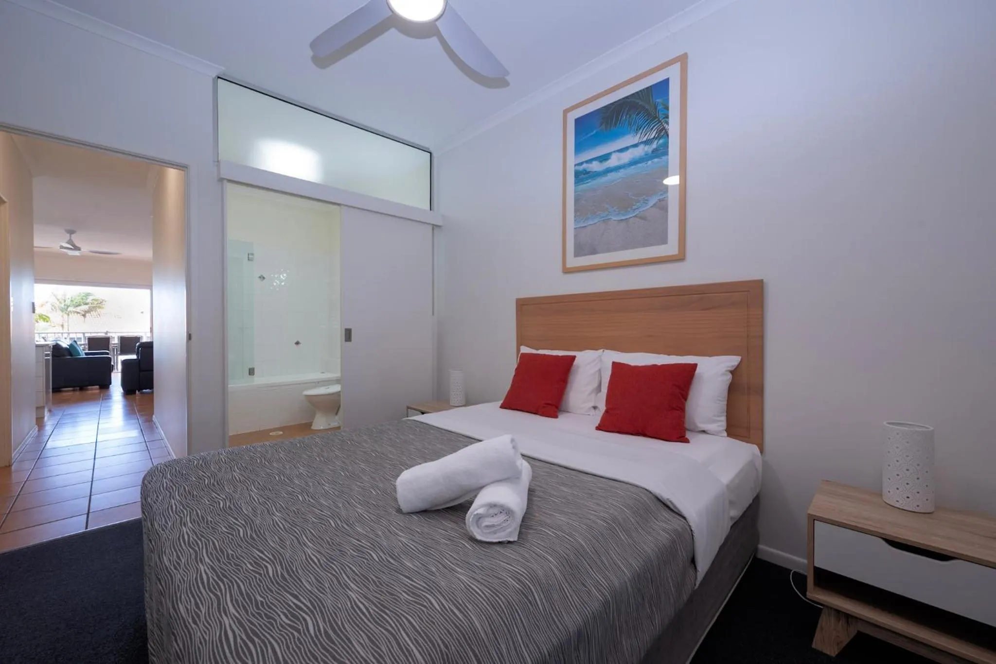 Bedroom, Bed in Endless Summer Resort