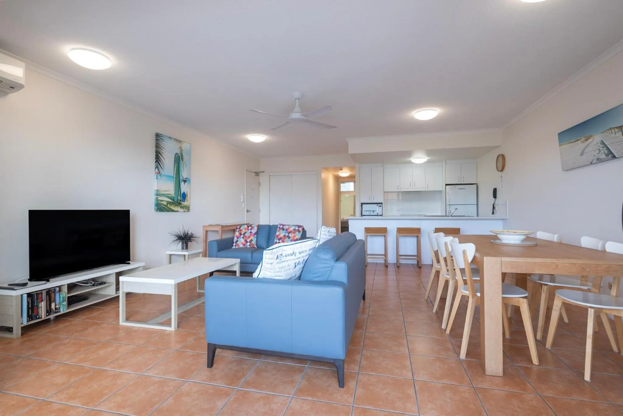 TV and multimedia in Endless Summer Resort