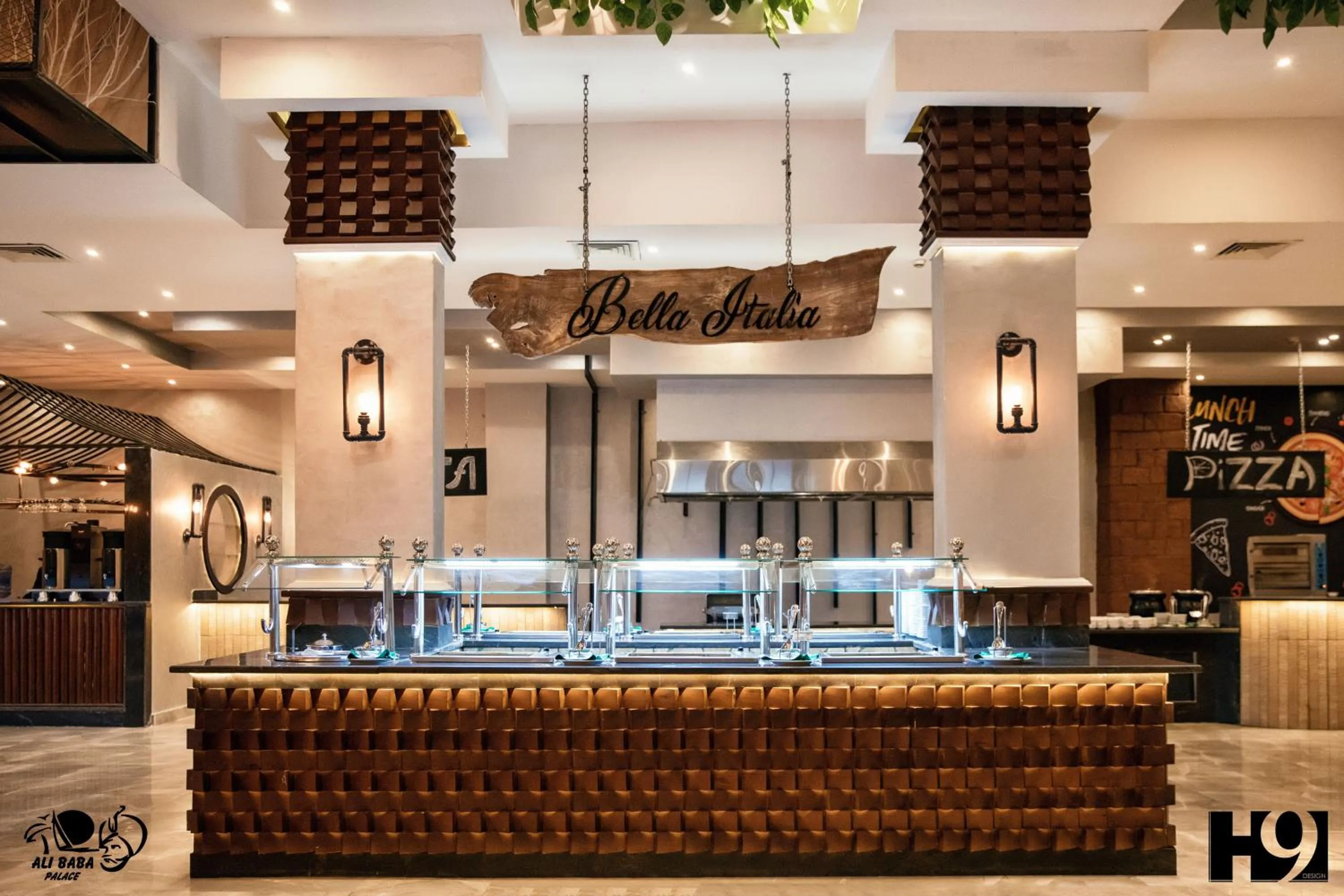 Restaurant/places to eat in Ali Baba Palace Resort