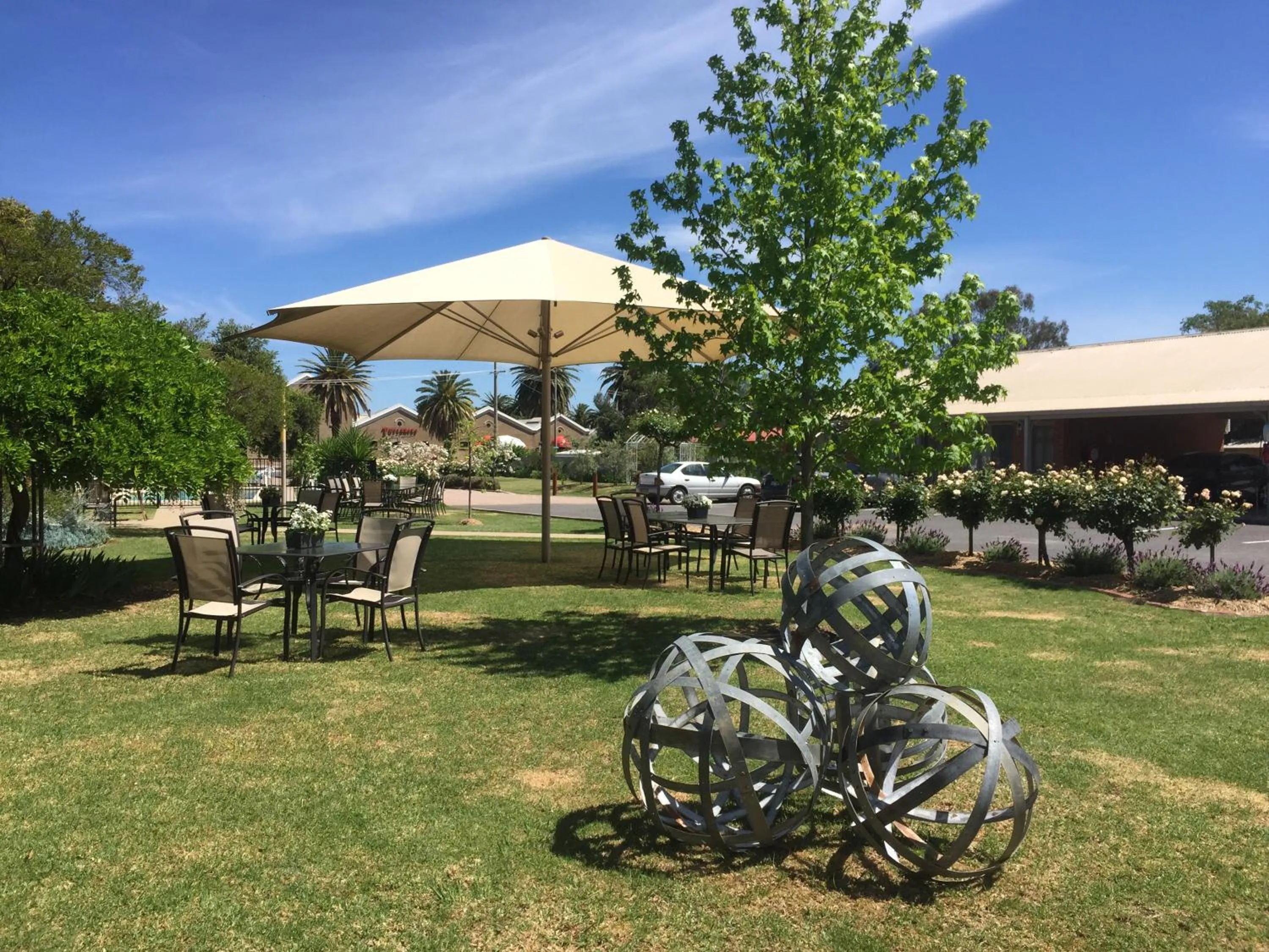 Property building in Wine Village Motor Inn