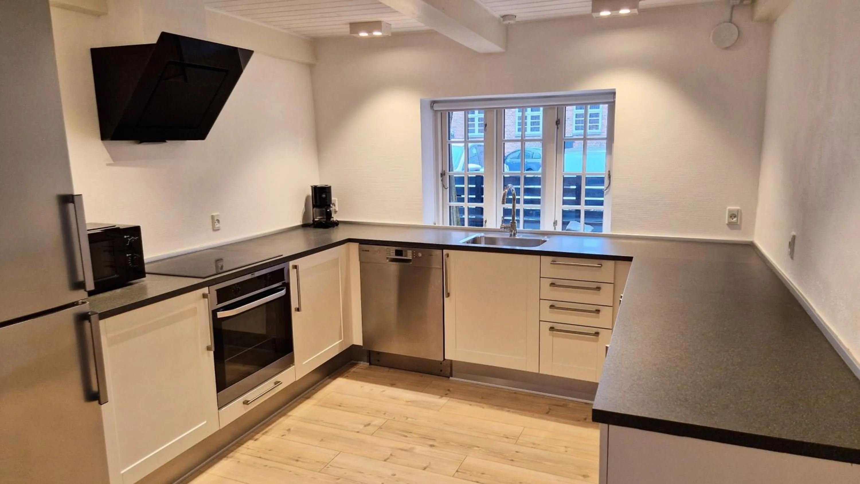 Kitchen or kitchenette in Hotel Town Living