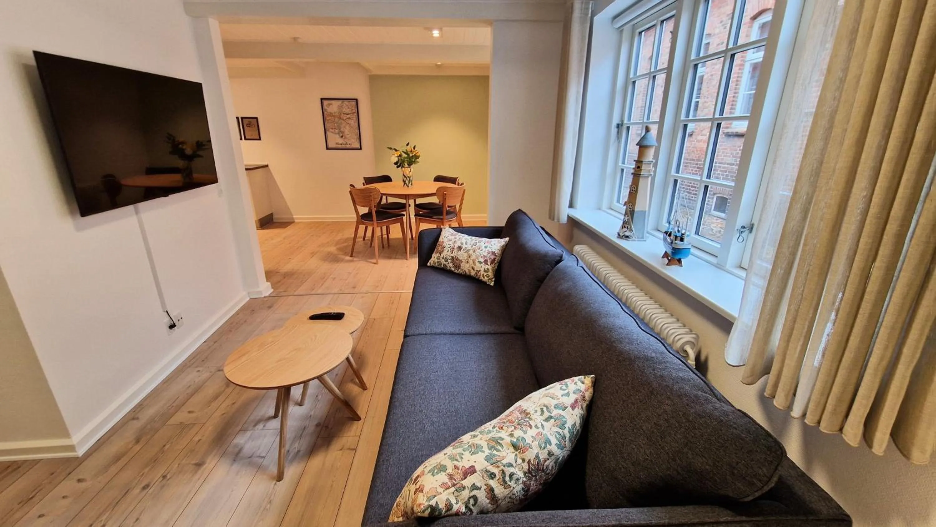 TV and multimedia in Hotel Town Living