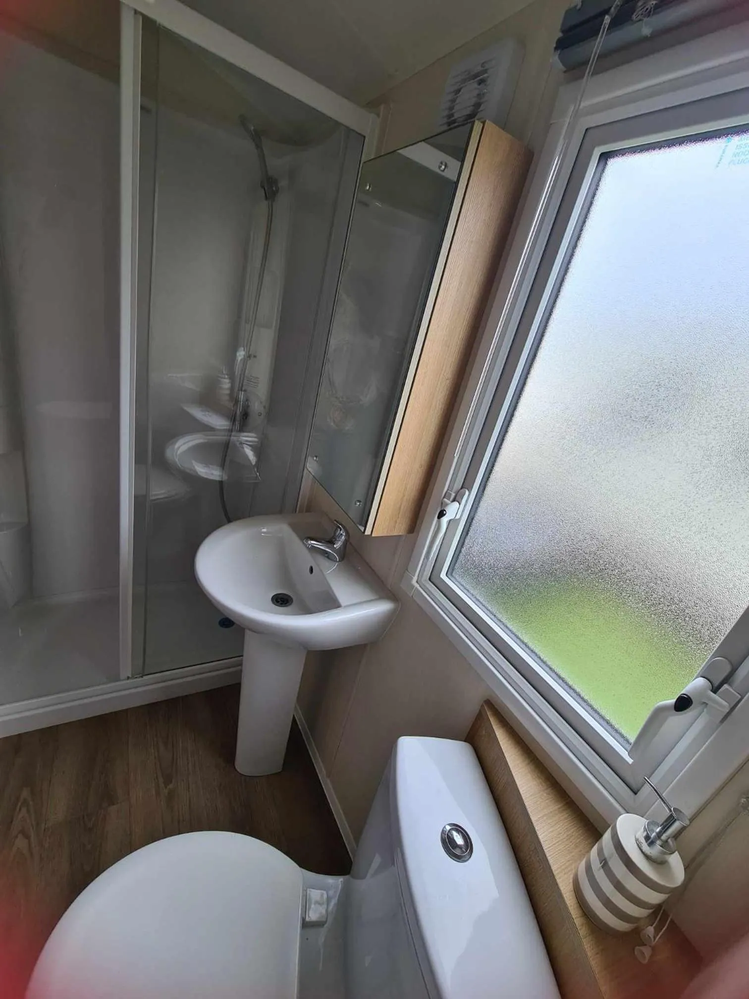 Shower in Happy Days Caravan 90 Primrose Field Primrose Valley