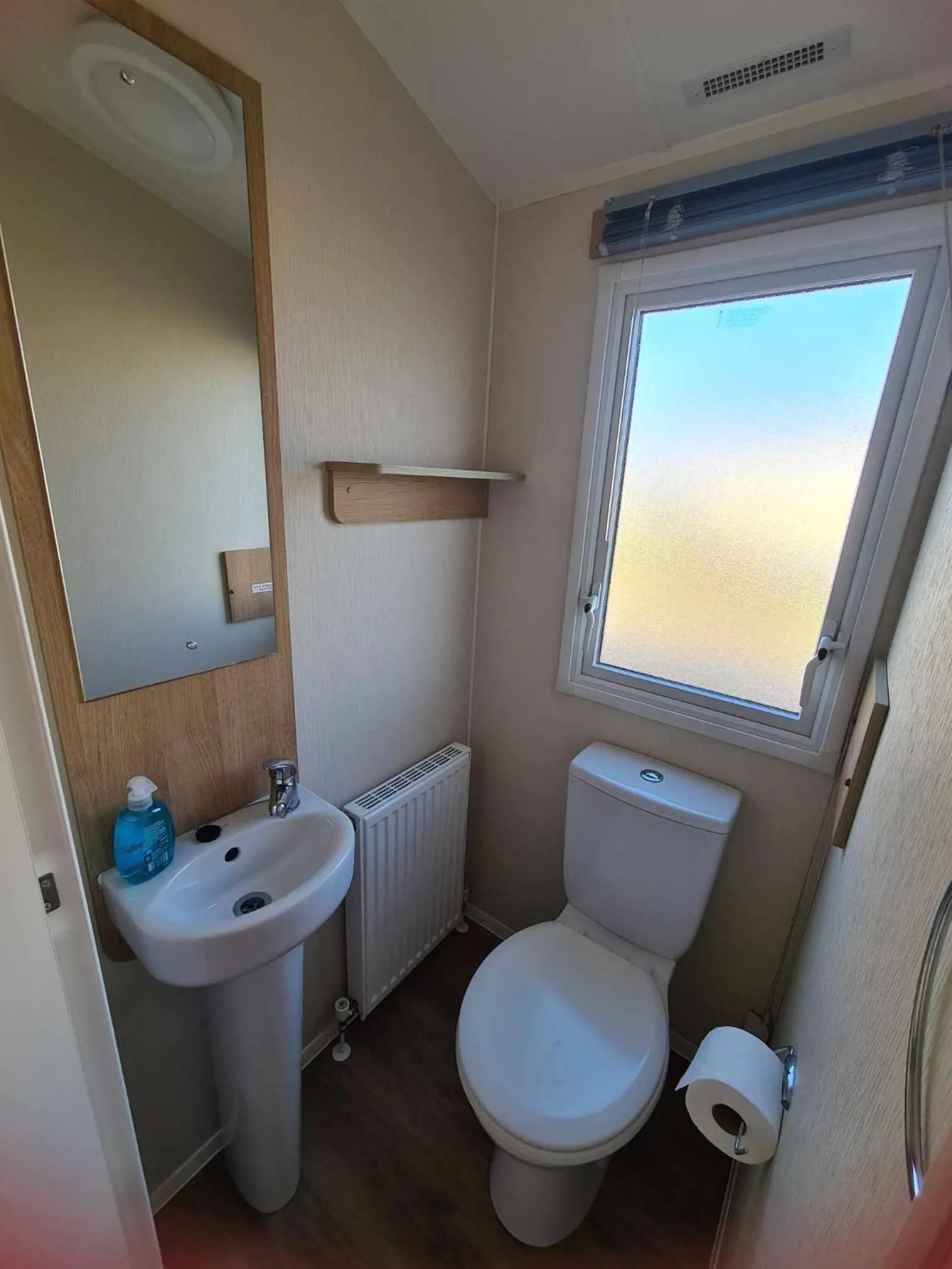 Toilet in Happy Days Caravan 90 Primrose Field Primrose Valley