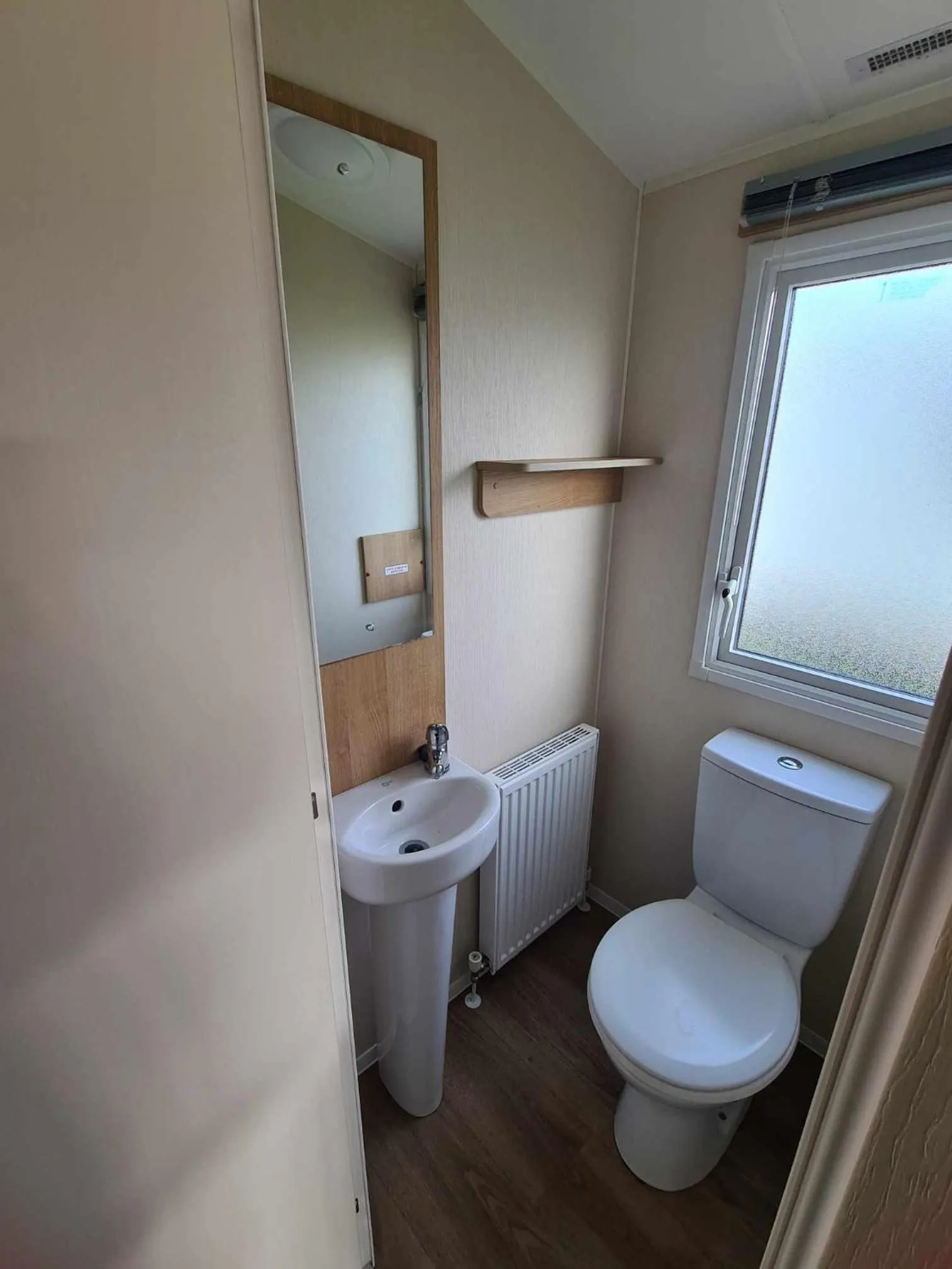 Toilet in Happy Days Caravan 90 Primrose Field Primrose Valley