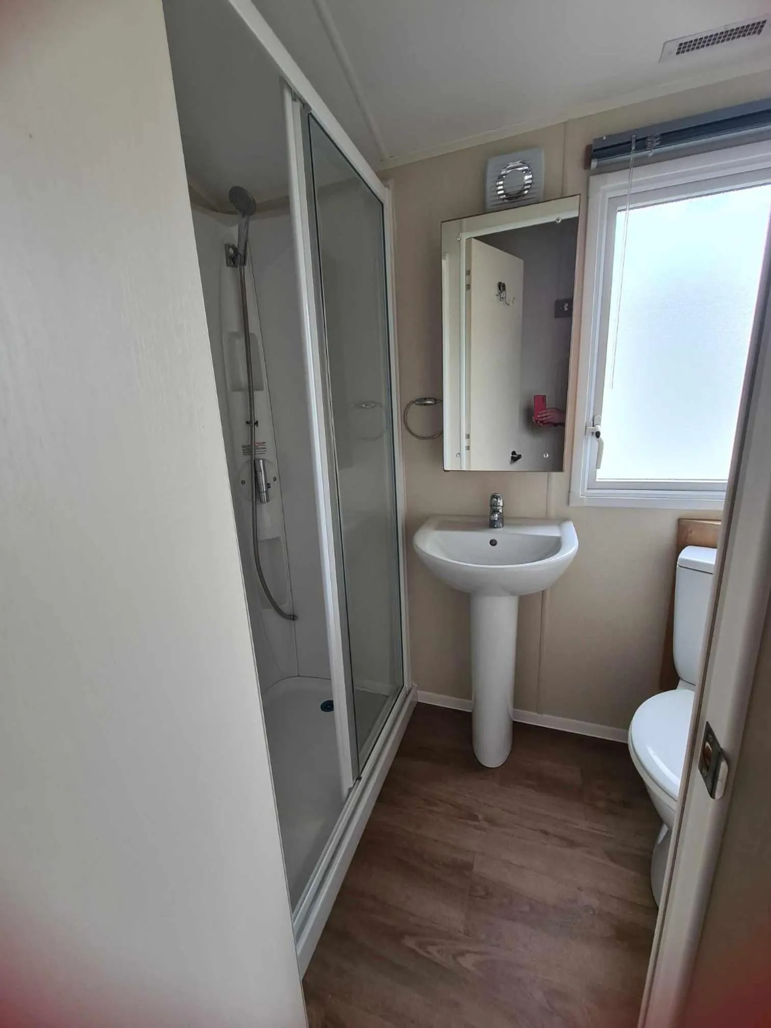 Shower in Happy Days Caravan 90 Primrose Field Primrose Valley