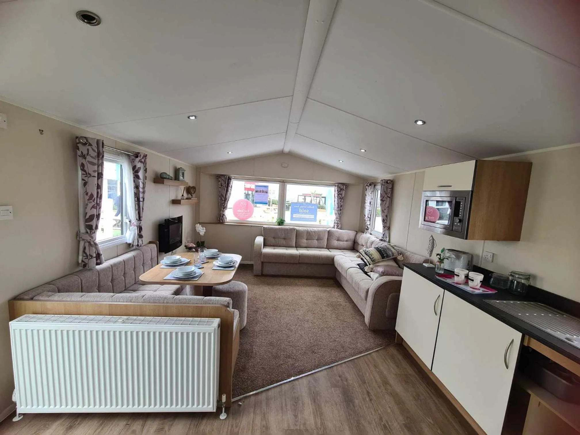 Lounge or bar in Happy Days Caravan 90 Primrose Field Primrose Valley