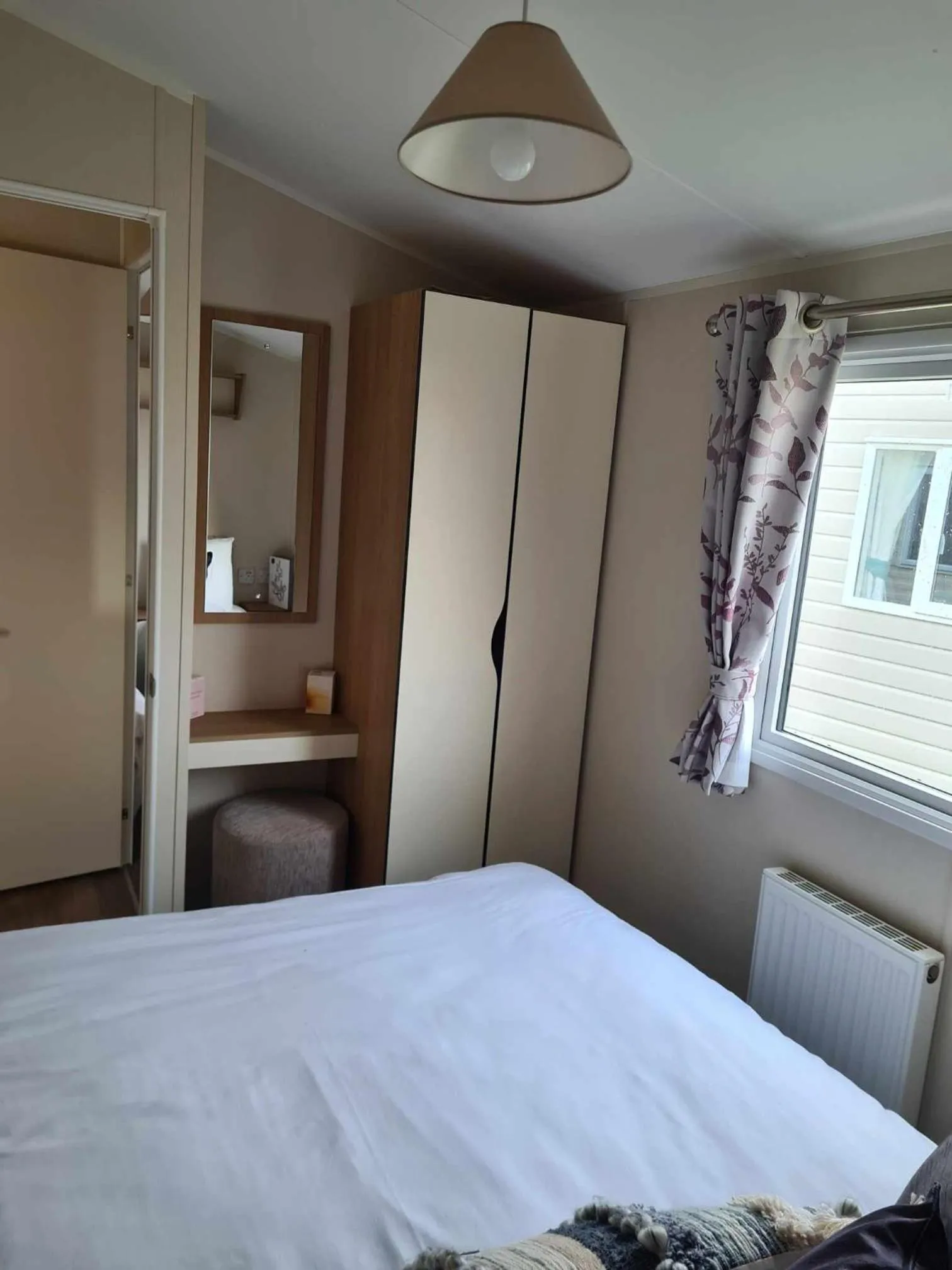 Bedroom, Bed in Happy Days Caravan 90 Primrose Field Primrose Valley