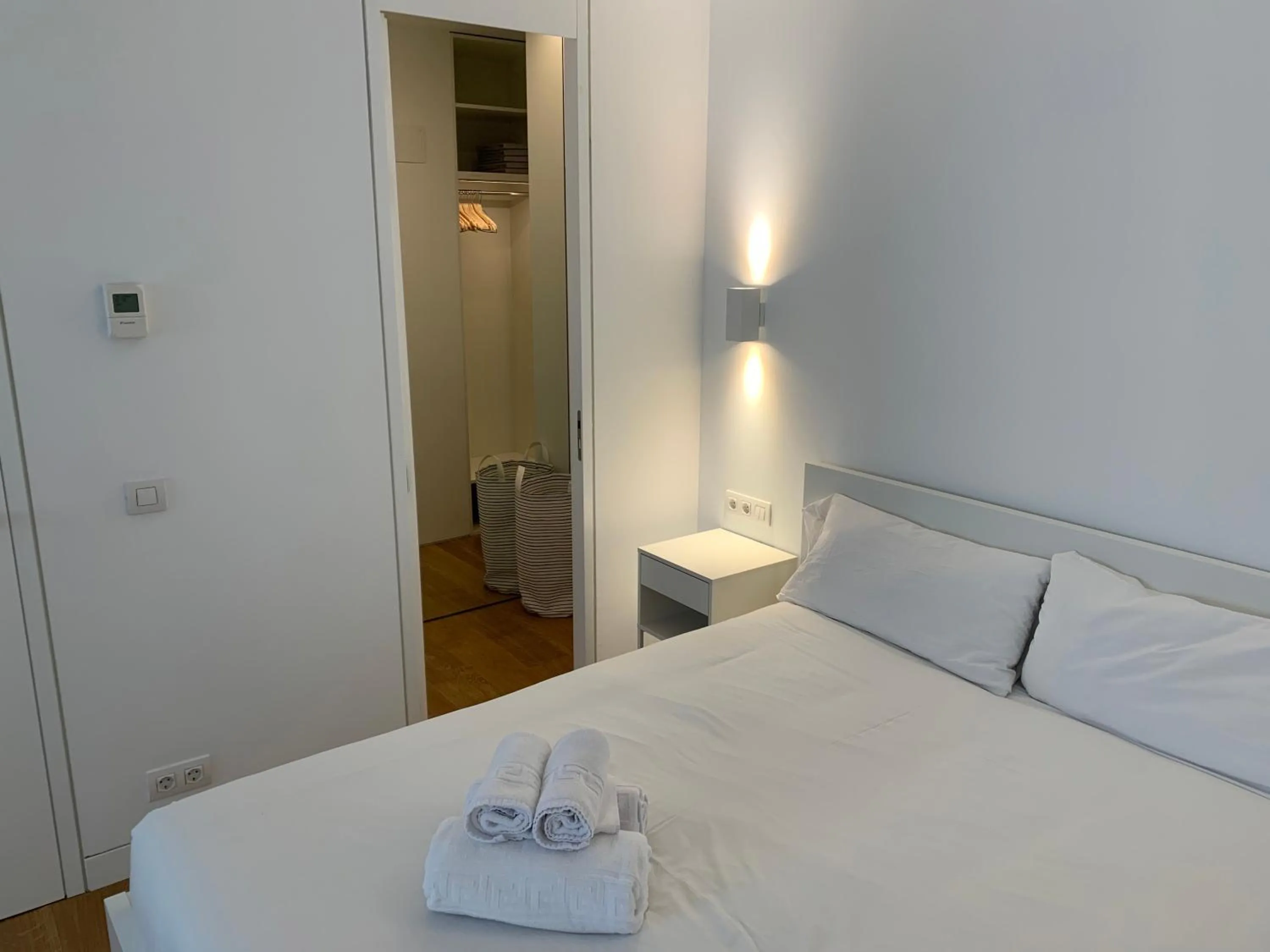 Bed in Hoom Apartments Juan Bravo