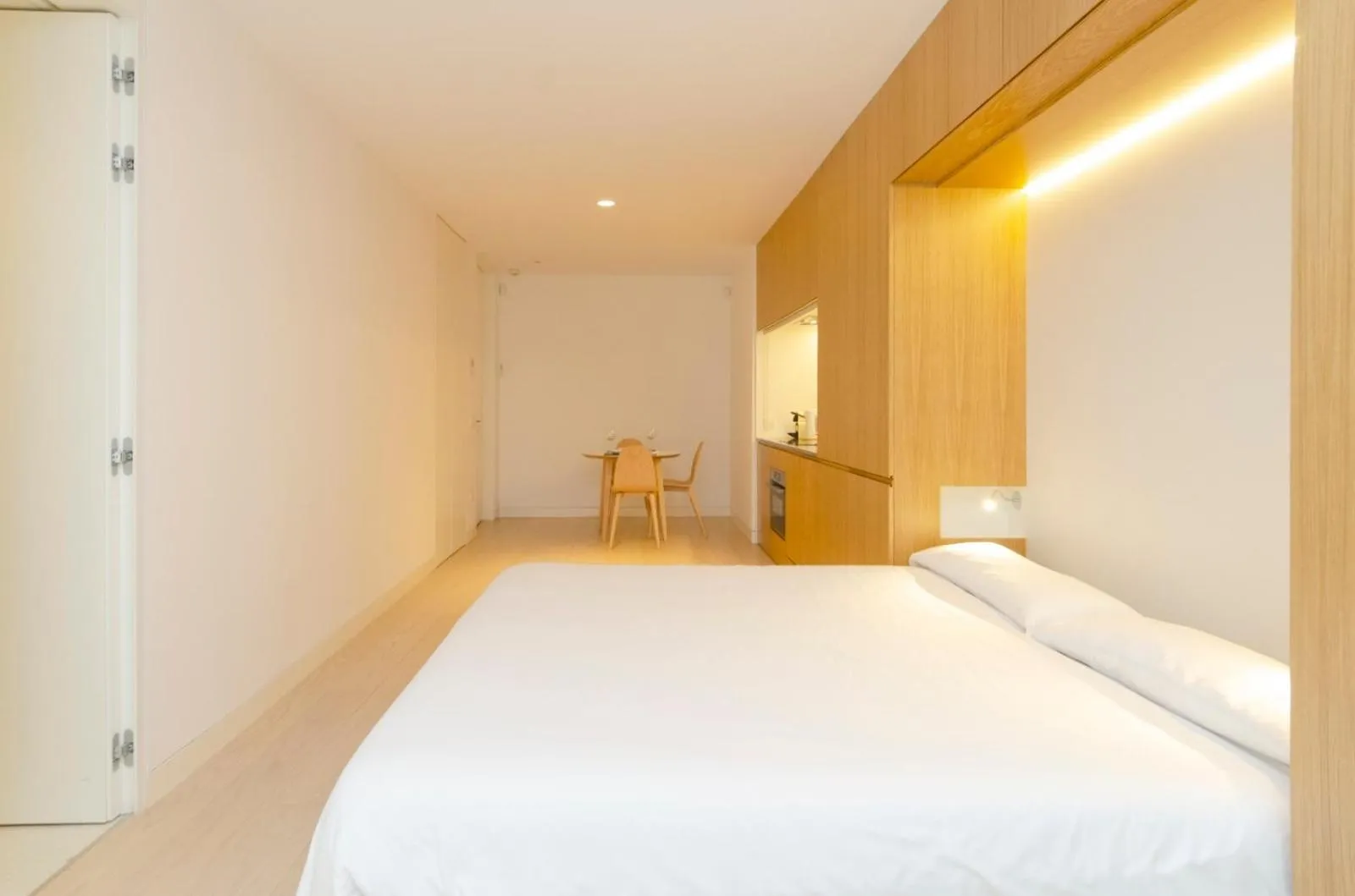 Photo of the whole room, Bed in Hoom Apartments Juan Bravo