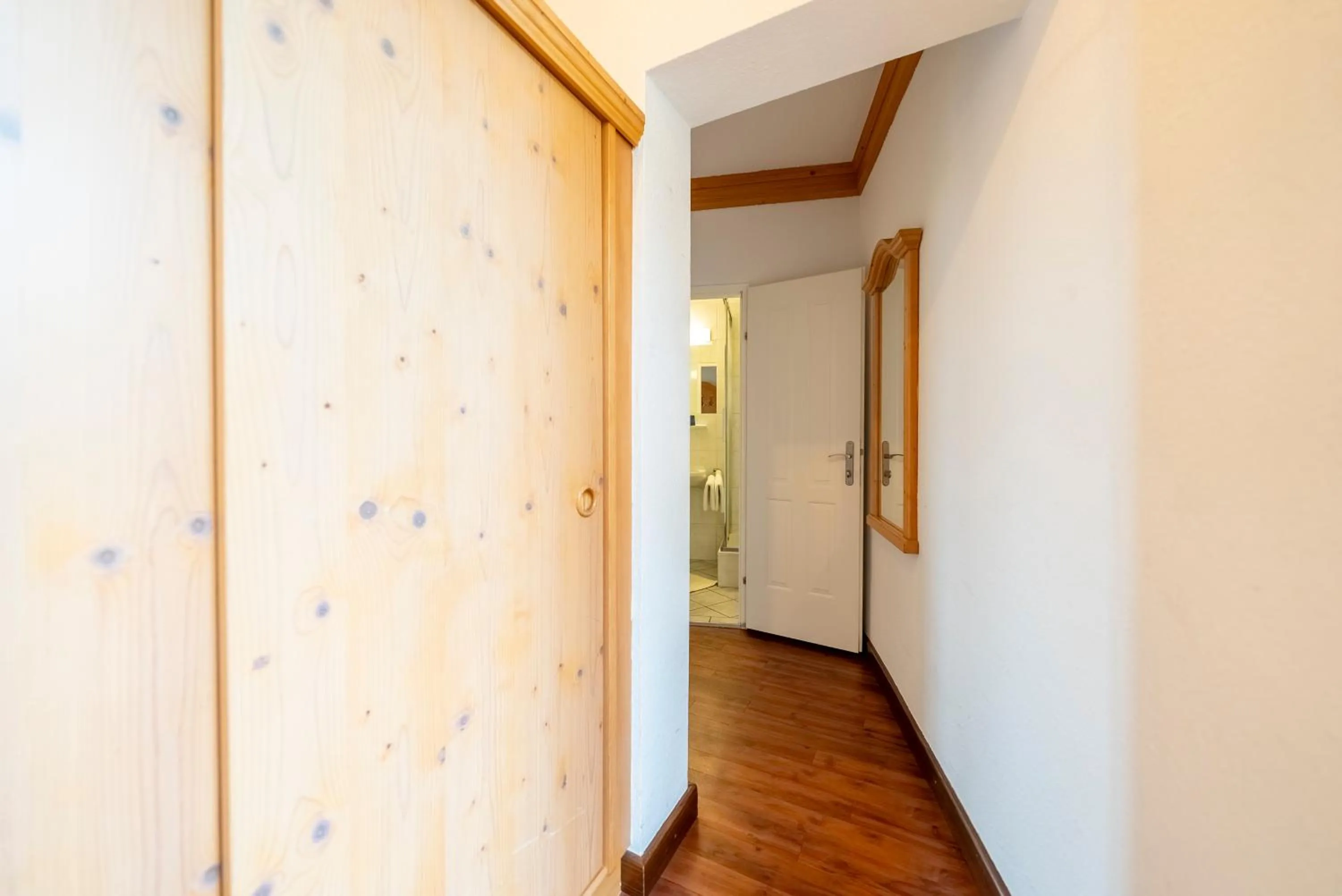 wardrobe in Hotel Krug