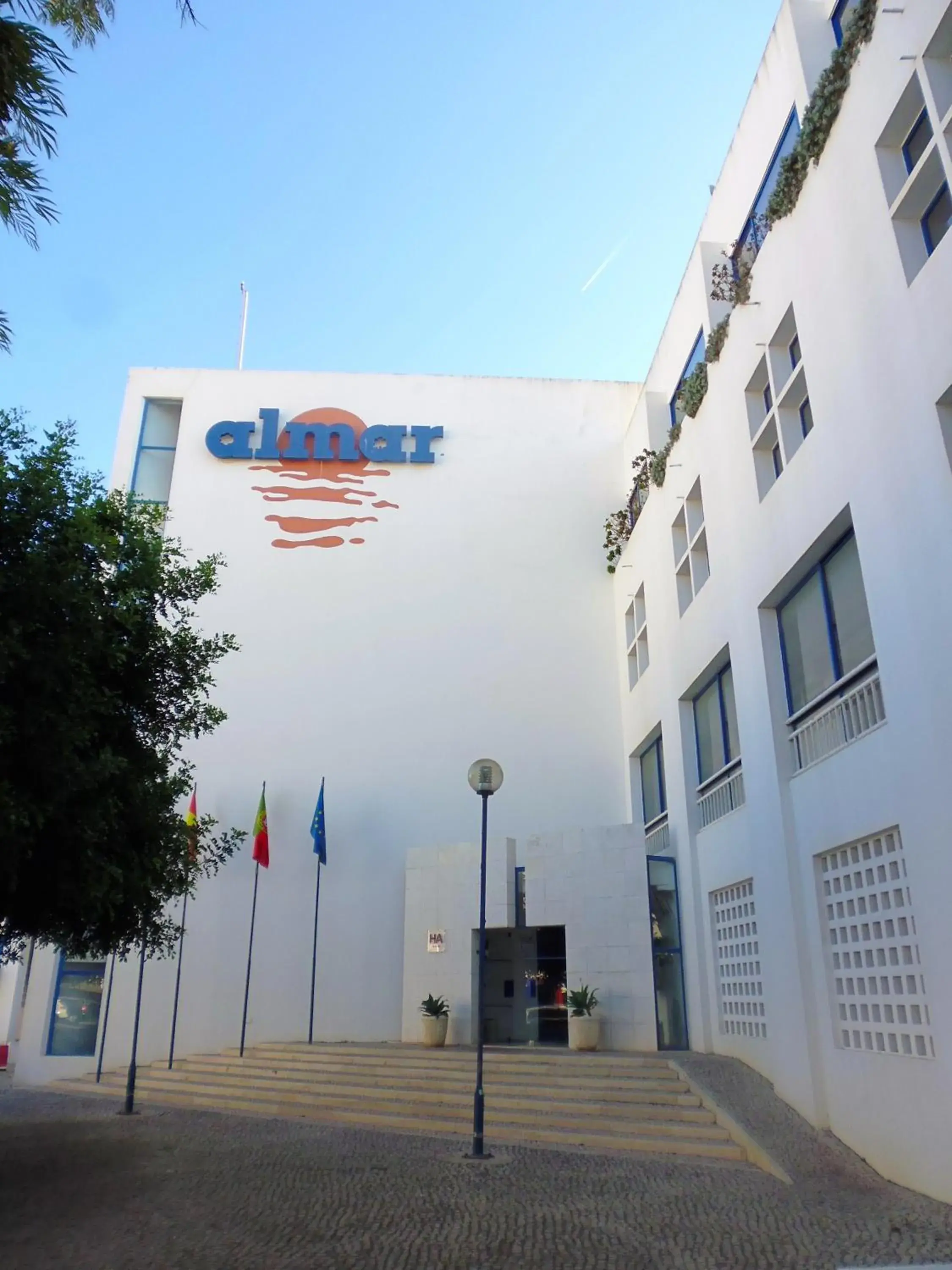 Property building in Almar Hotel Apartamento Property building in Almar Hotel Apartamento